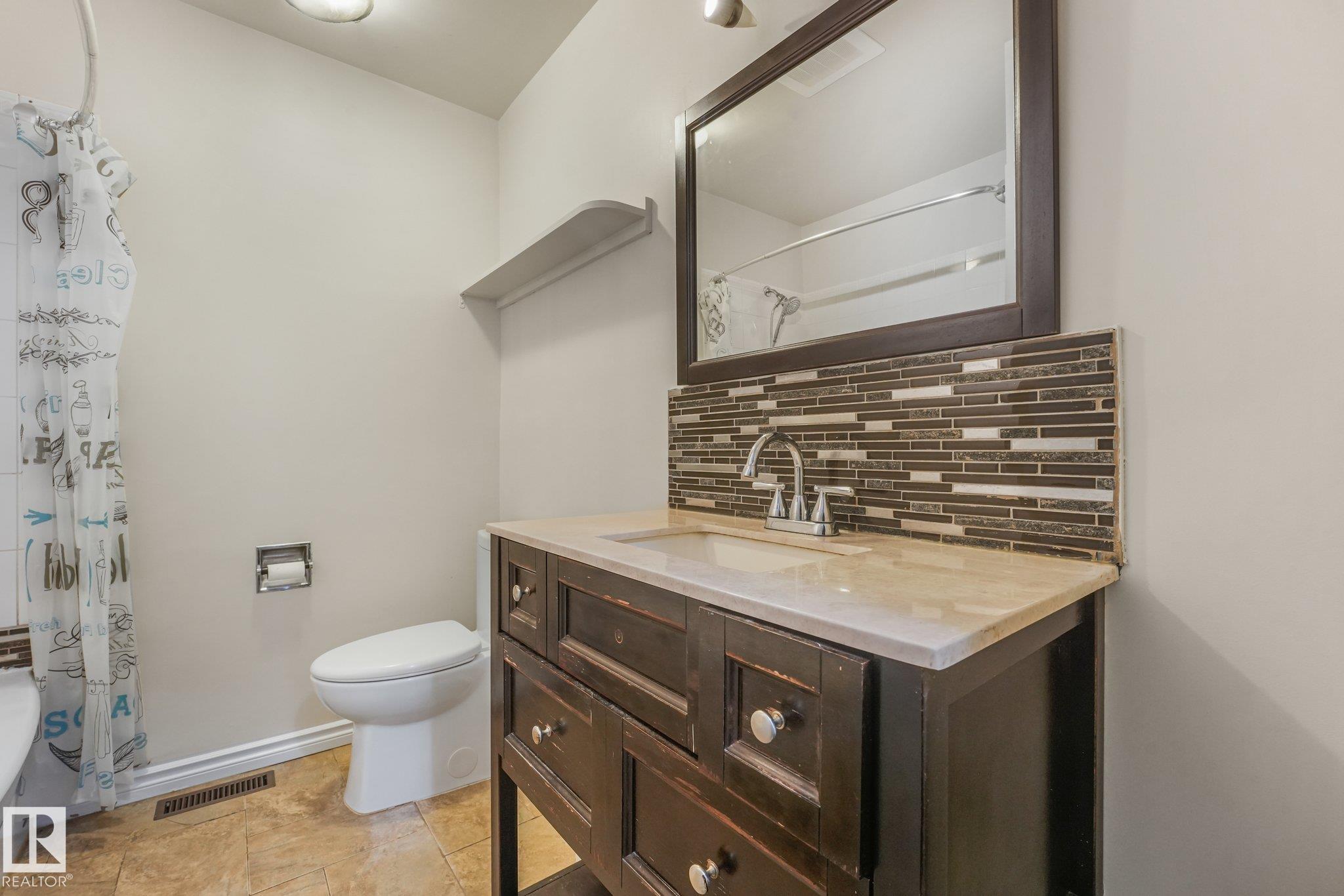 Photo 21 at 9532 138 Avenue NW, Northmount, Edmonton