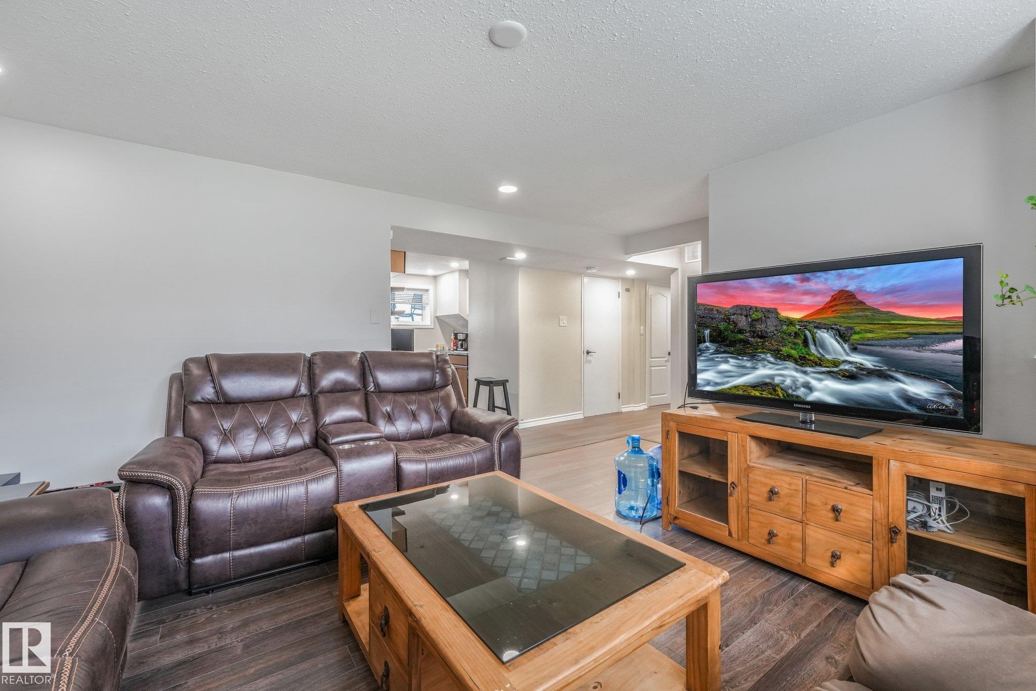 Photo 26 at 9532 138 Avenue NW, Northmount, Edmonton