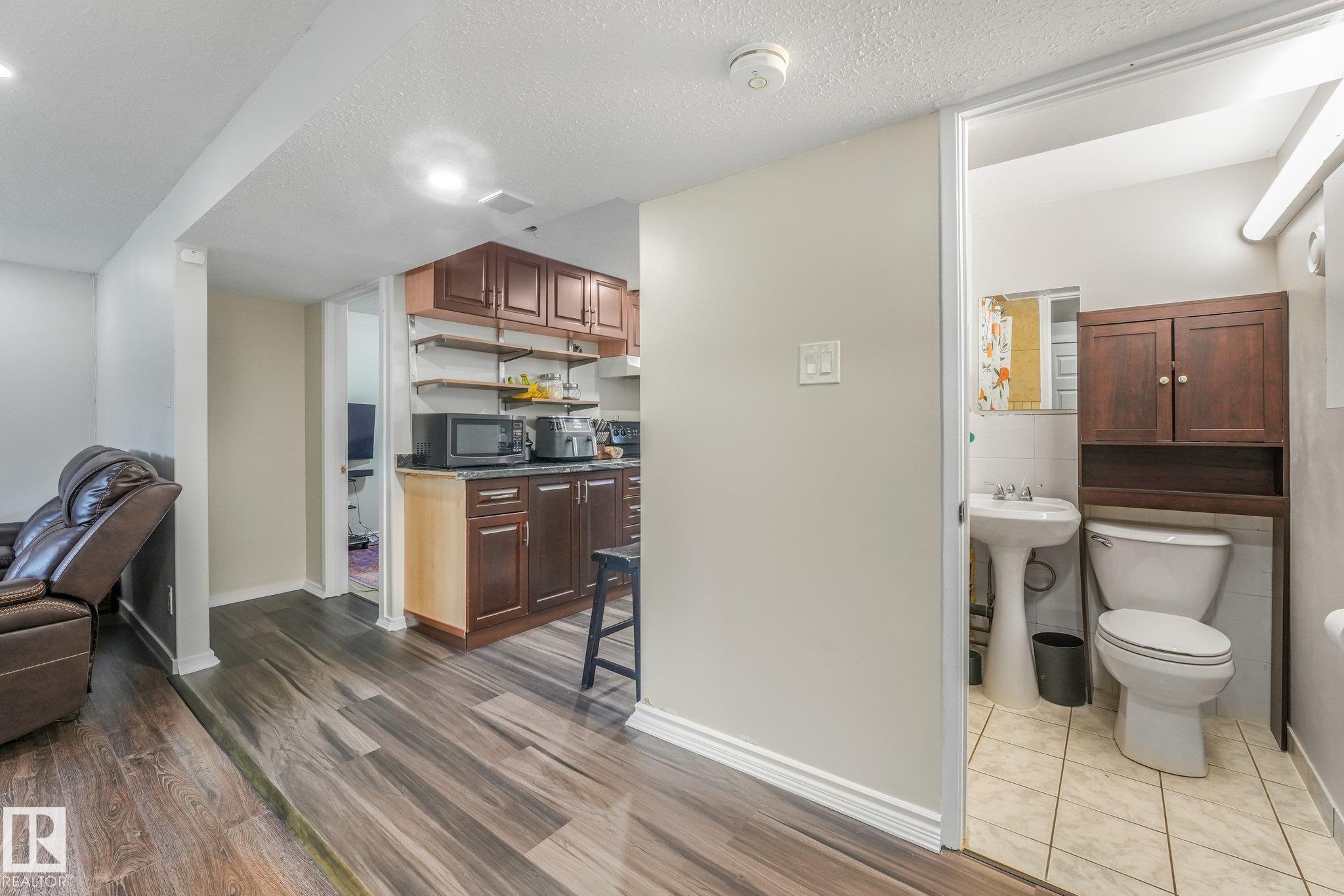 Photo 27 at 9532 138 Avenue NW, Northmount, Edmonton