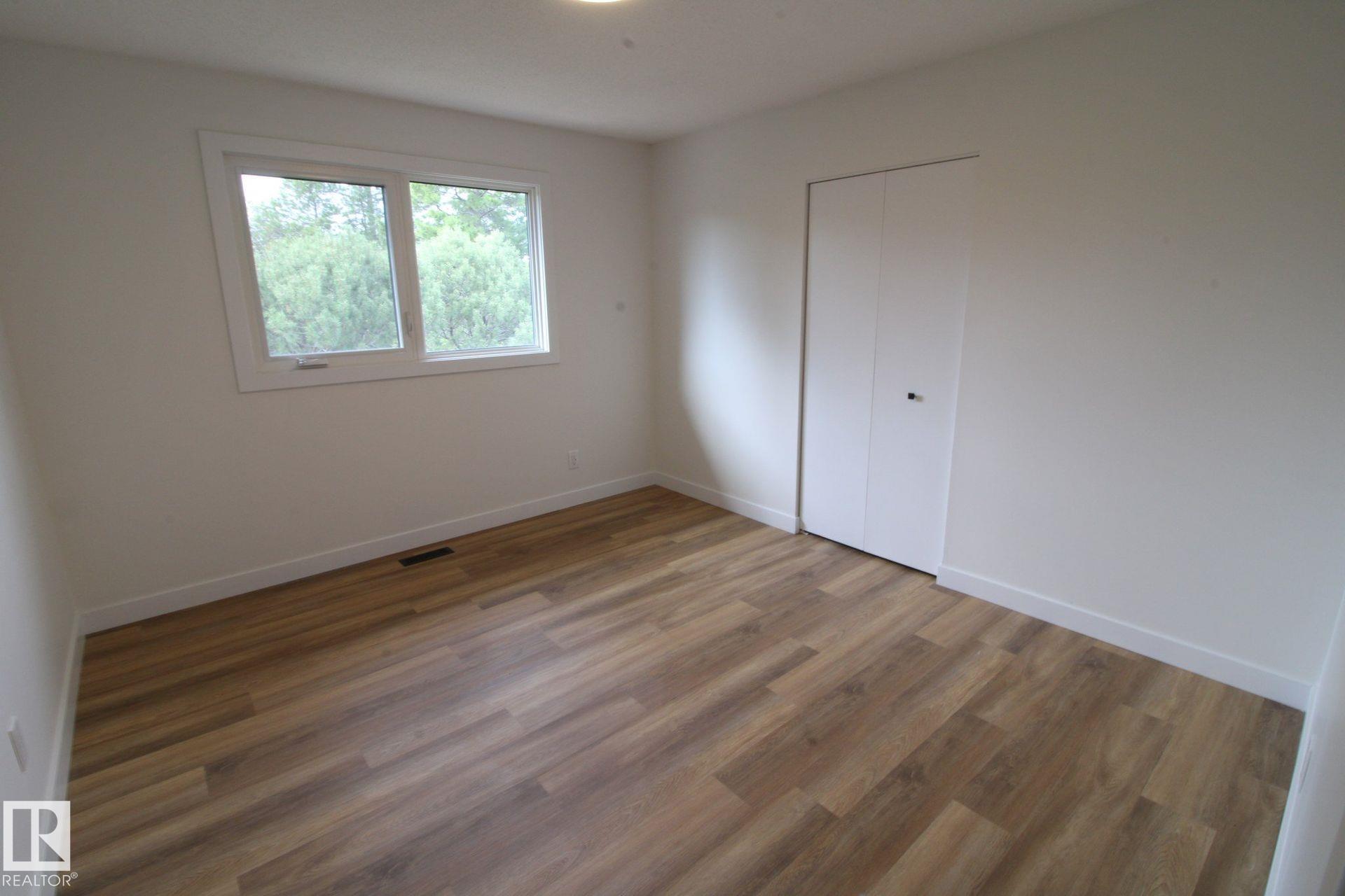 Photo 13 at 4224 110 Street NW, Rideau Park, Edmonton
