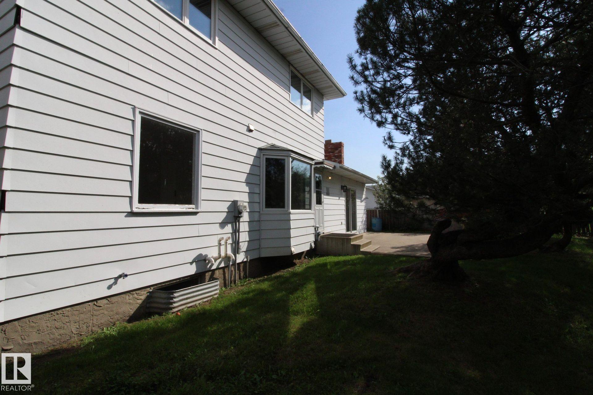 Photo 24 at 4224 110 Street NW, Rideau Park, Edmonton