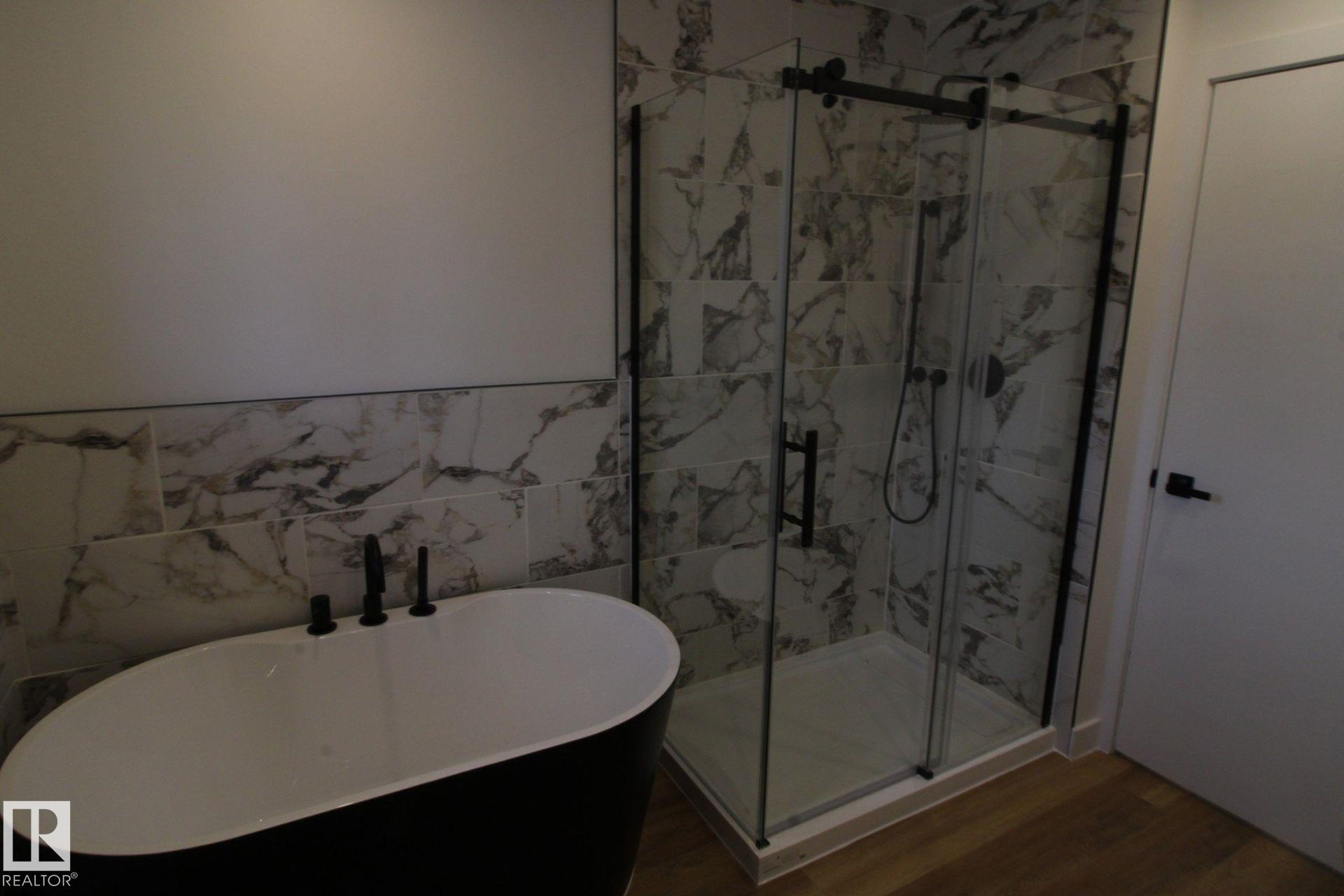 Photo 10 at 4224 110 Street NW, Rideau Park, Edmonton