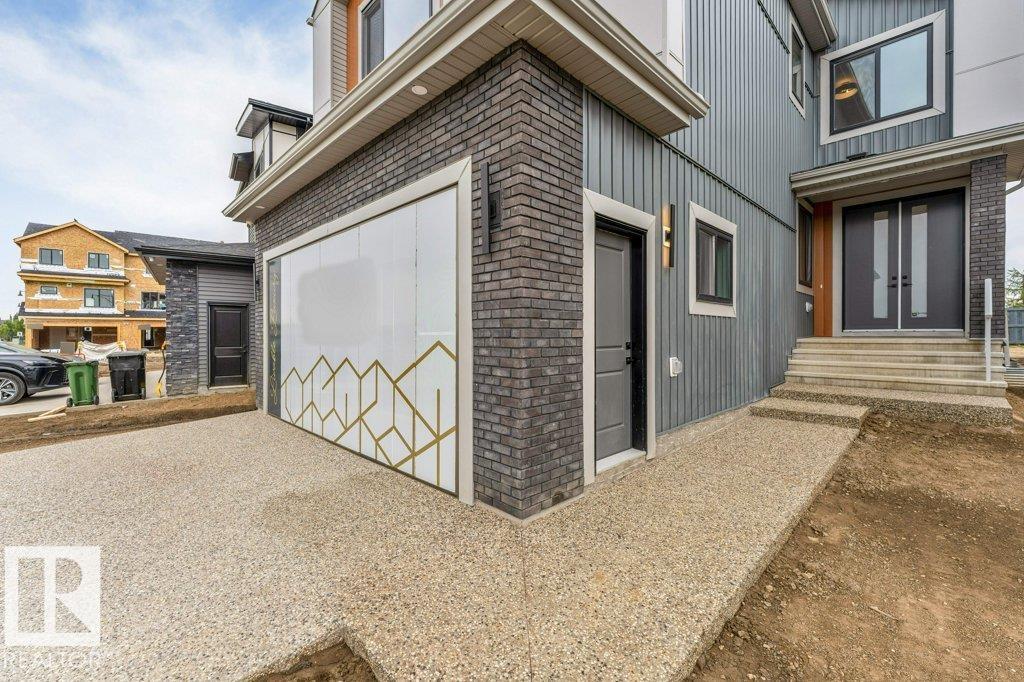 Photo 3 at 3287 Granville Drive NW, Granville, Edmonton