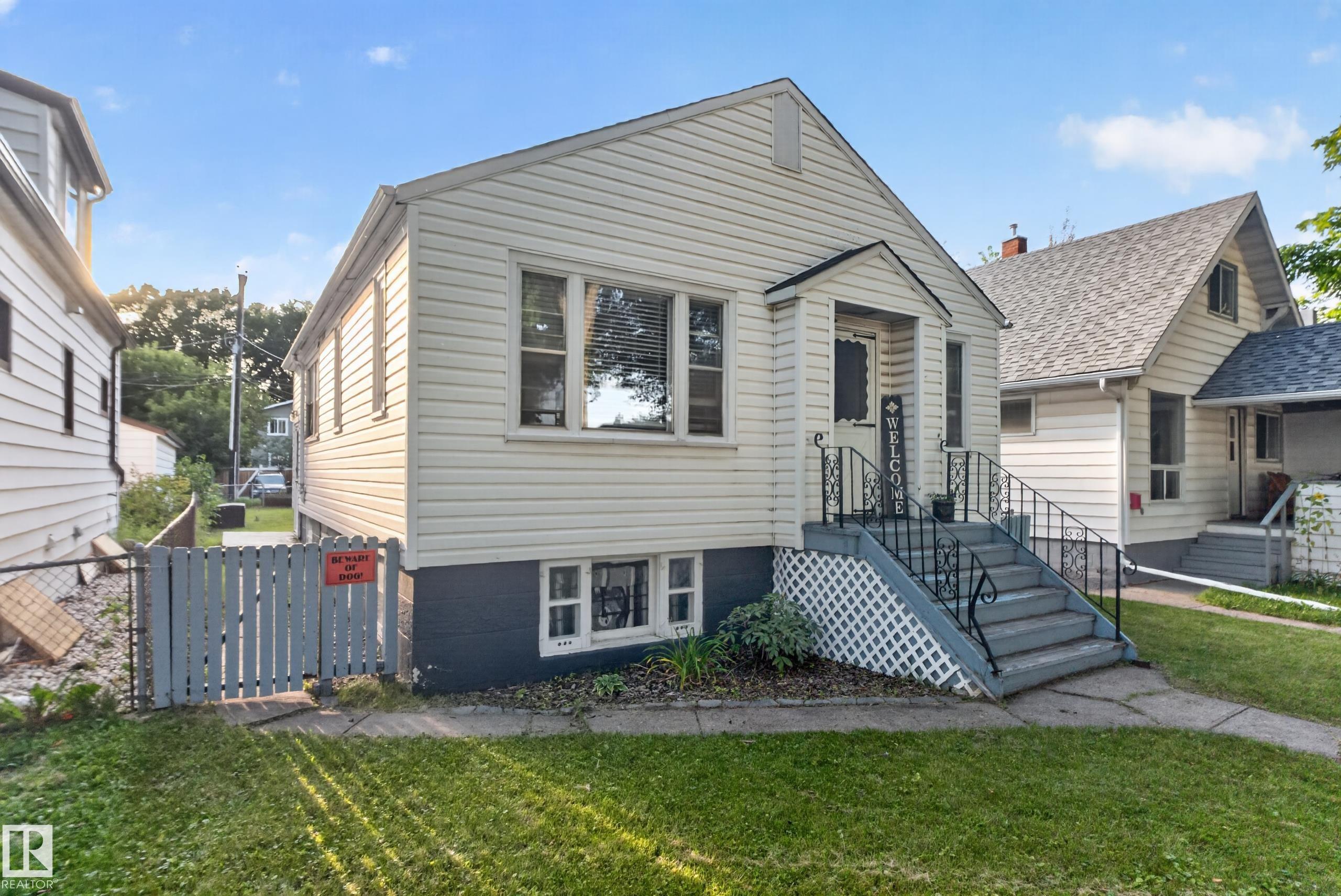 Listing photo thumbnail