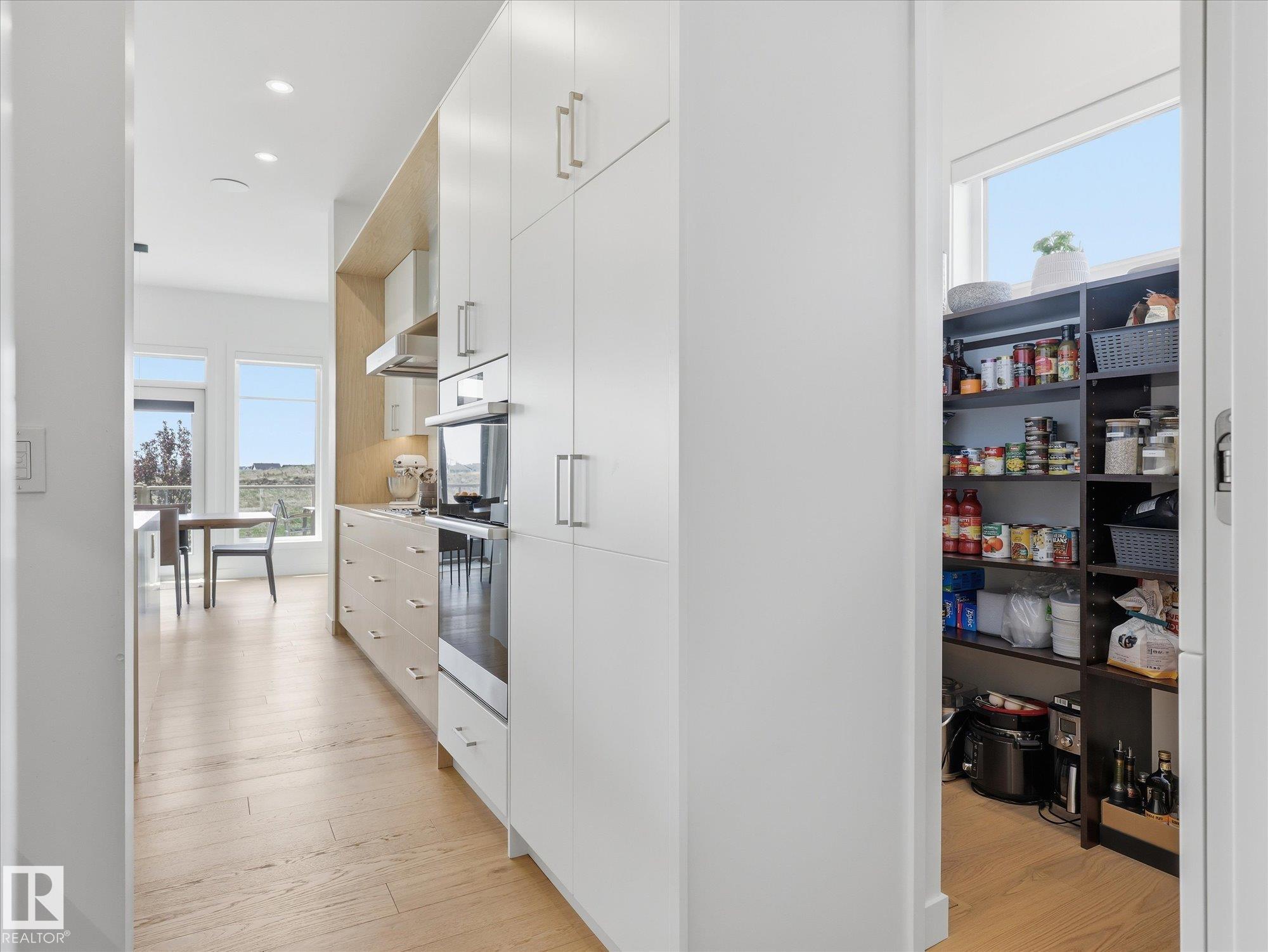 Photo 17 at 1558 Howes Place SW, Hays Ridge Area, Edmonton
