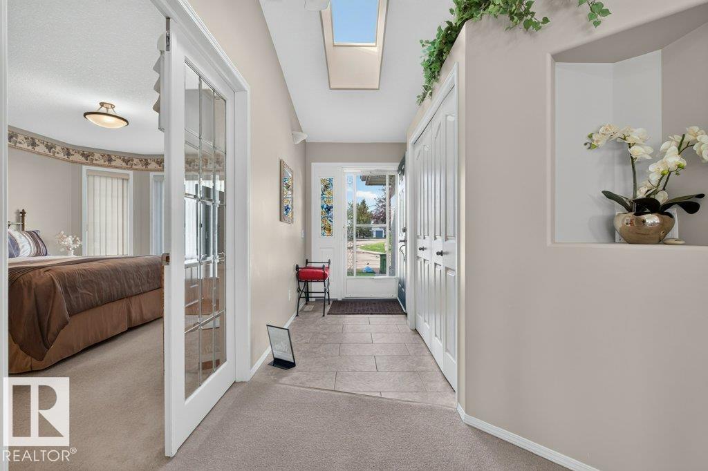 17 - 9 Dechene Road NW, Dechene, Edmonton