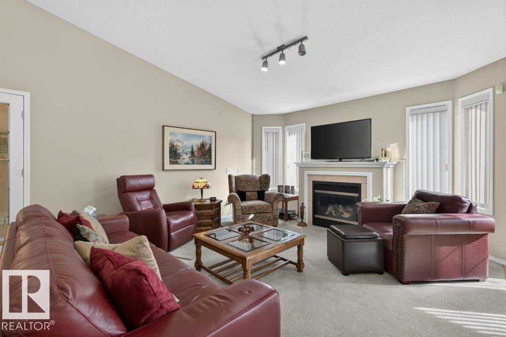 Photo 14 at 17 - 9 Dechene Road NW, Dechene, Edmonton