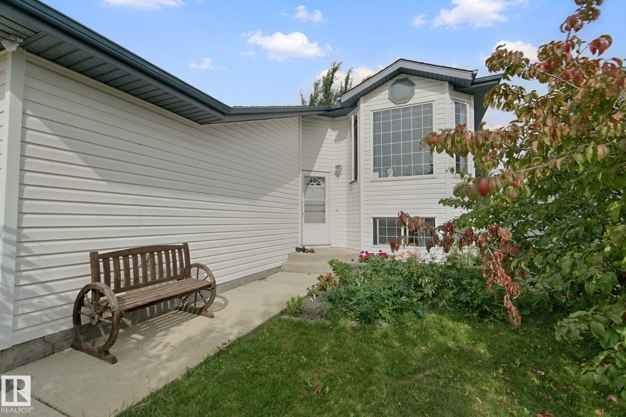 29 Highland Crescent, Heritage Lakes, St. Albert