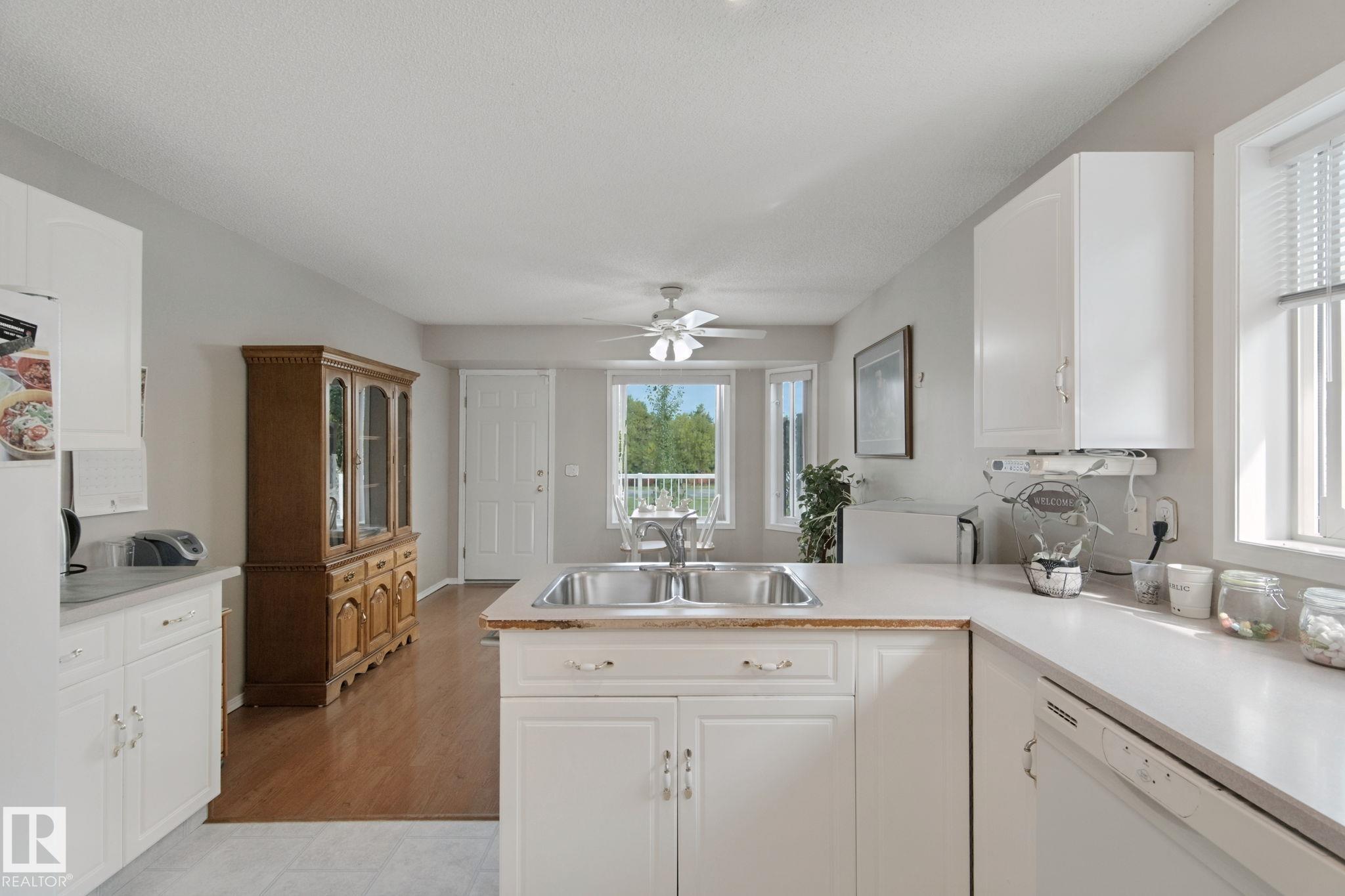Photo 14 at 29 Highland Crescent, Heritage Lakes, St. Albert