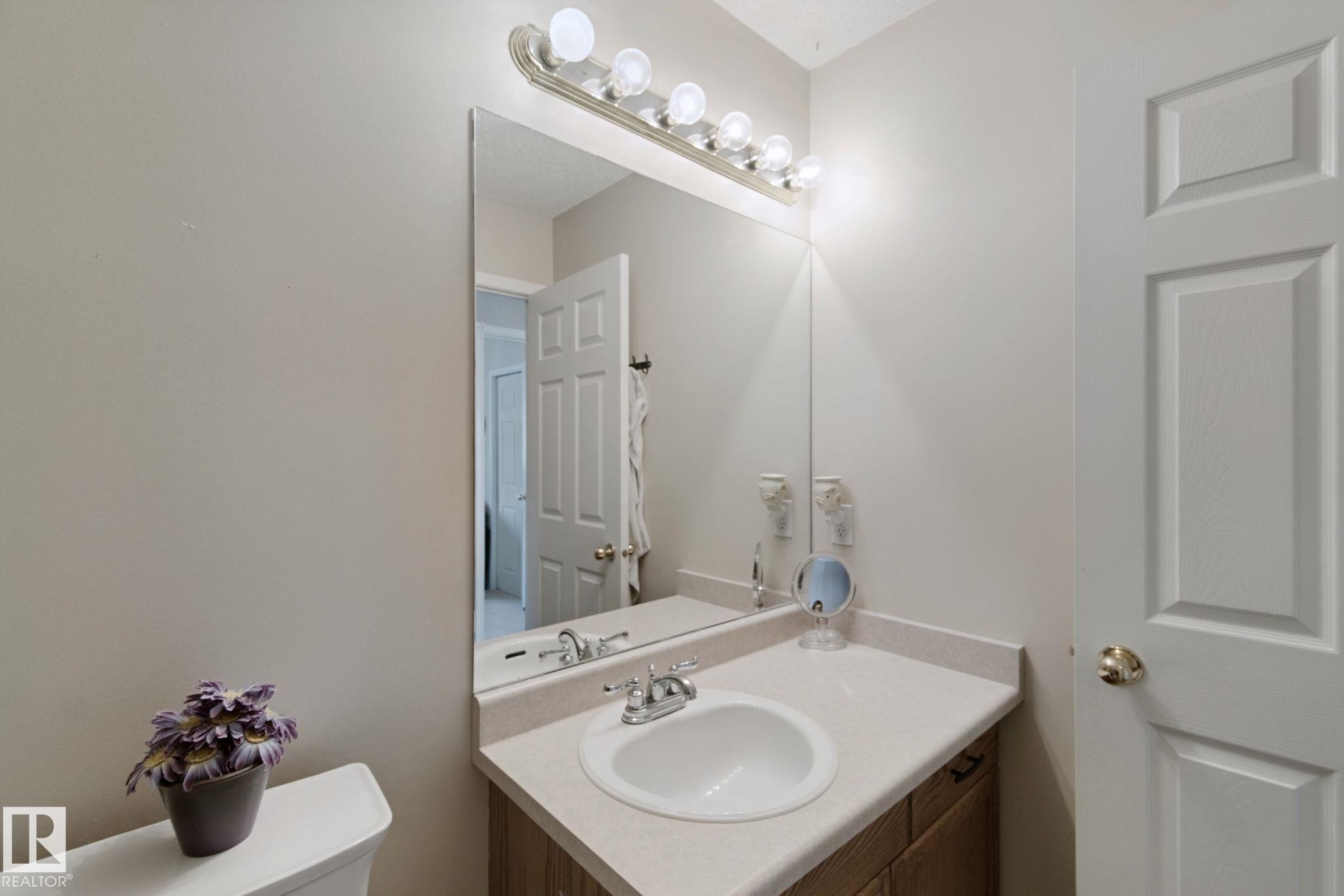 Photo 33 at 29 Highland Crescent, Heritage Lakes, St. Albert