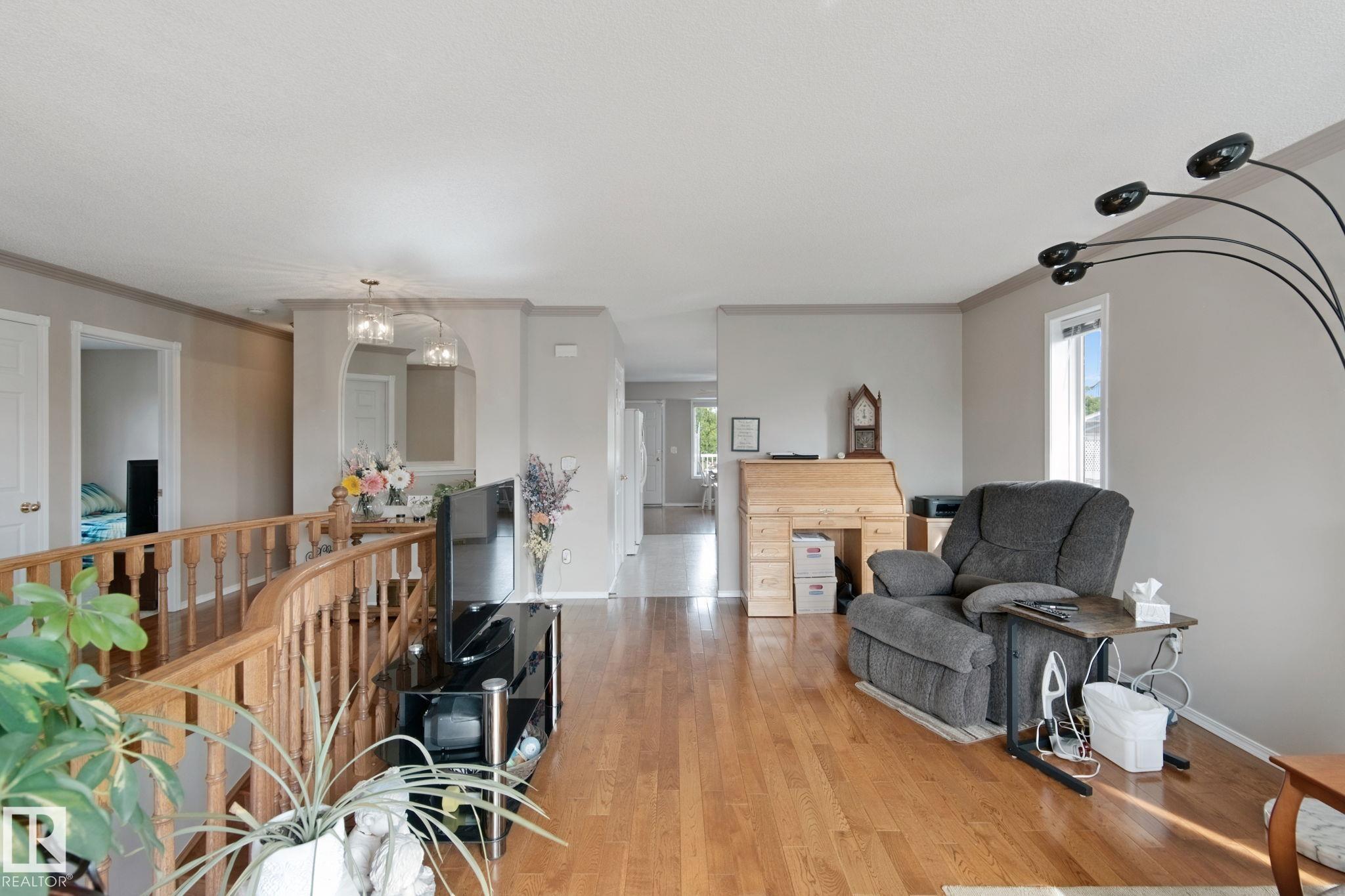 Photo 7 at 29 Highland Crescent, Heritage Lakes, St. Albert