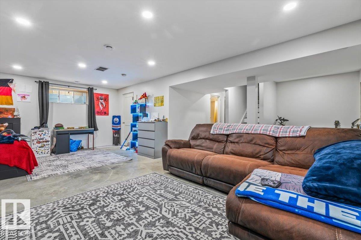 Photo 37 at 36 Becker Crescent, South Pointe, Fort Saskatchewan
