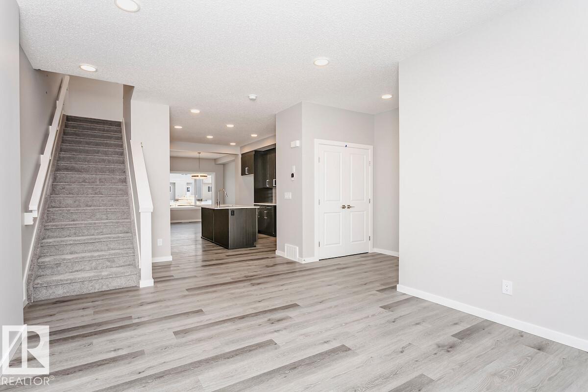 Photo 7 at 328 Hawthorne Way, Woodbend, Leduc