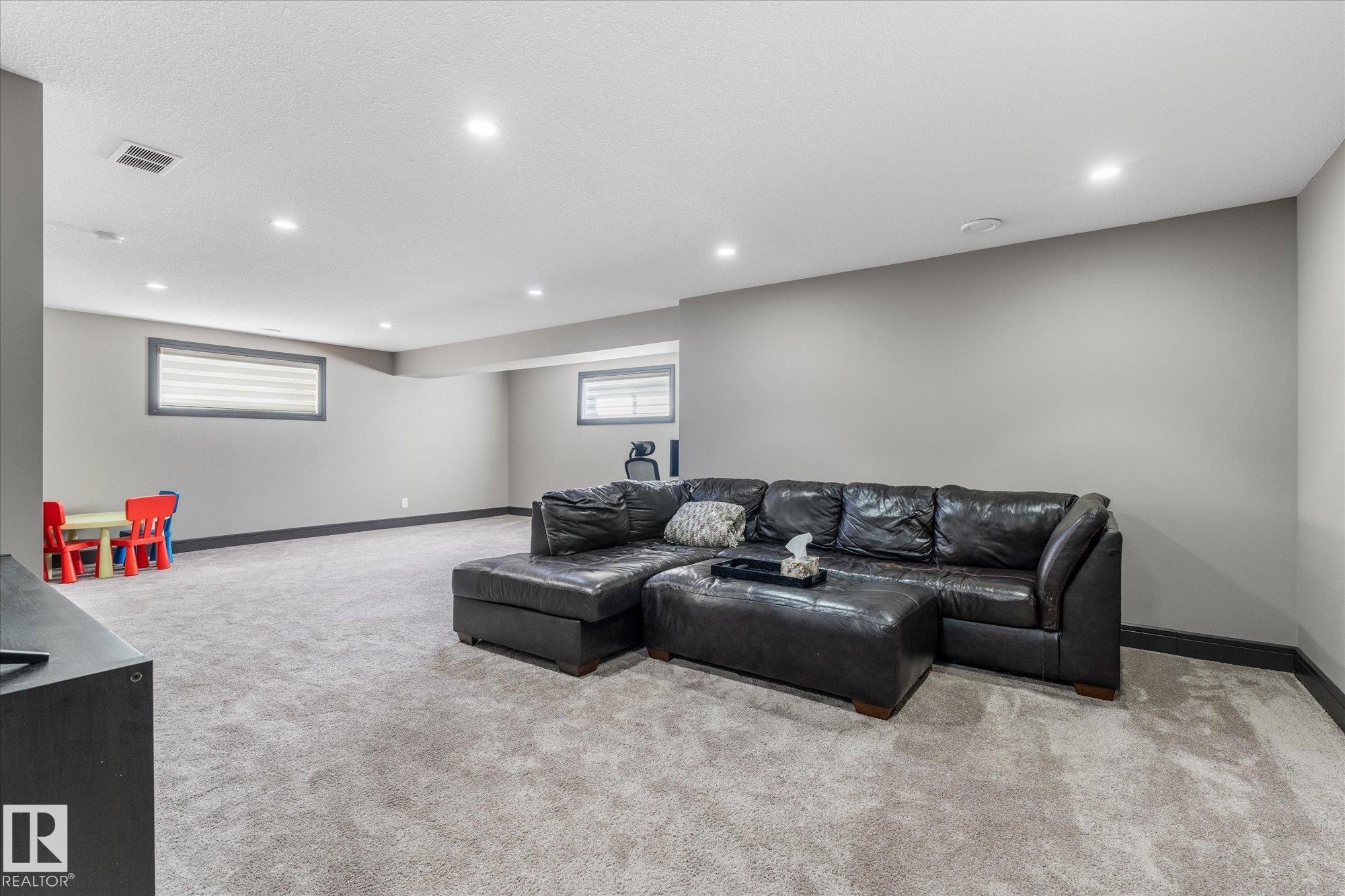 Photo 31 at 9 Becker Crescent, South Pointe, Fort Saskatchewan