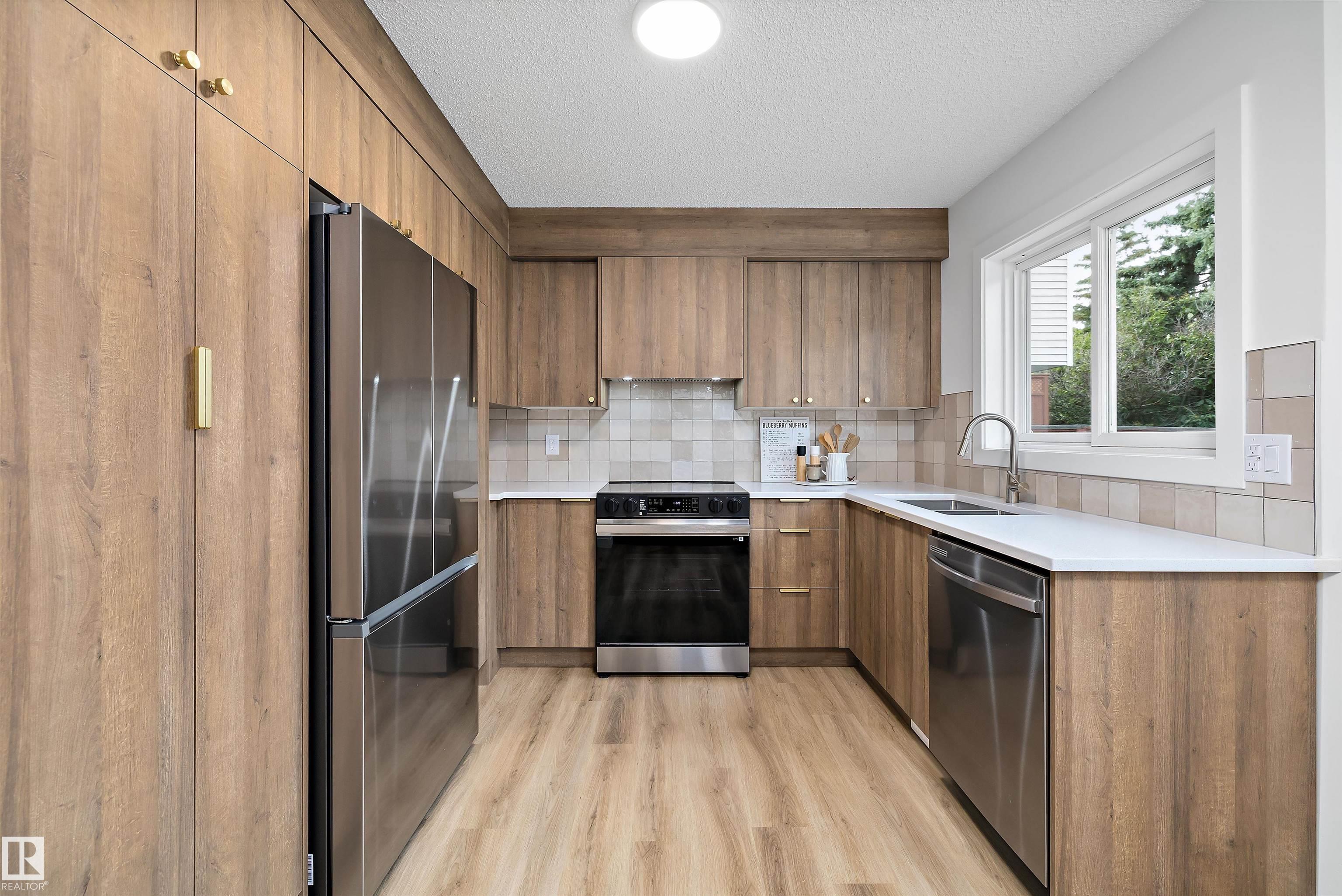 Photo 15 at 12 Danbridge Place, Deer Ridge, St. Albert