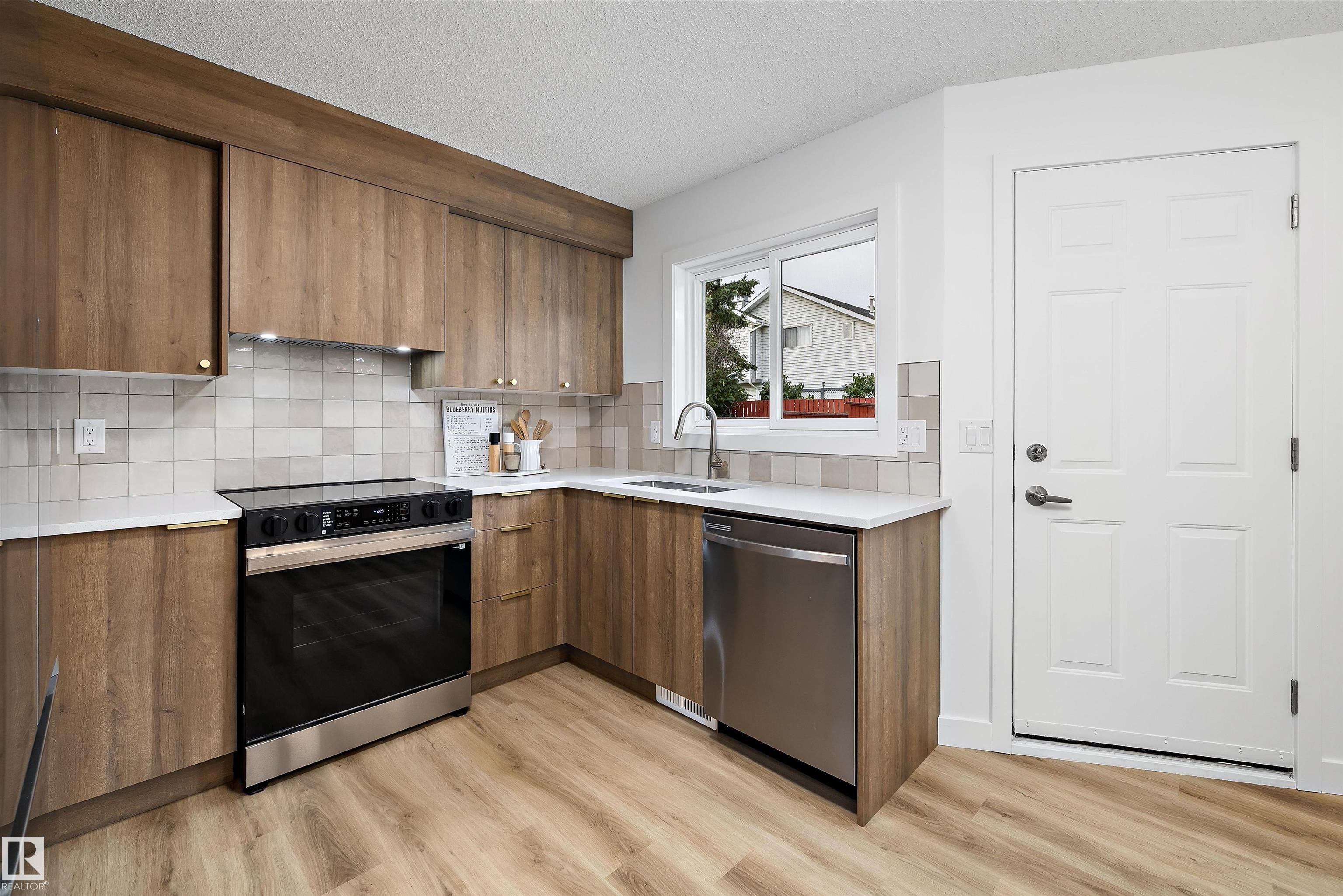 Photo 16 at 12 Danbridge Place, Deer Ridge, St. Albert