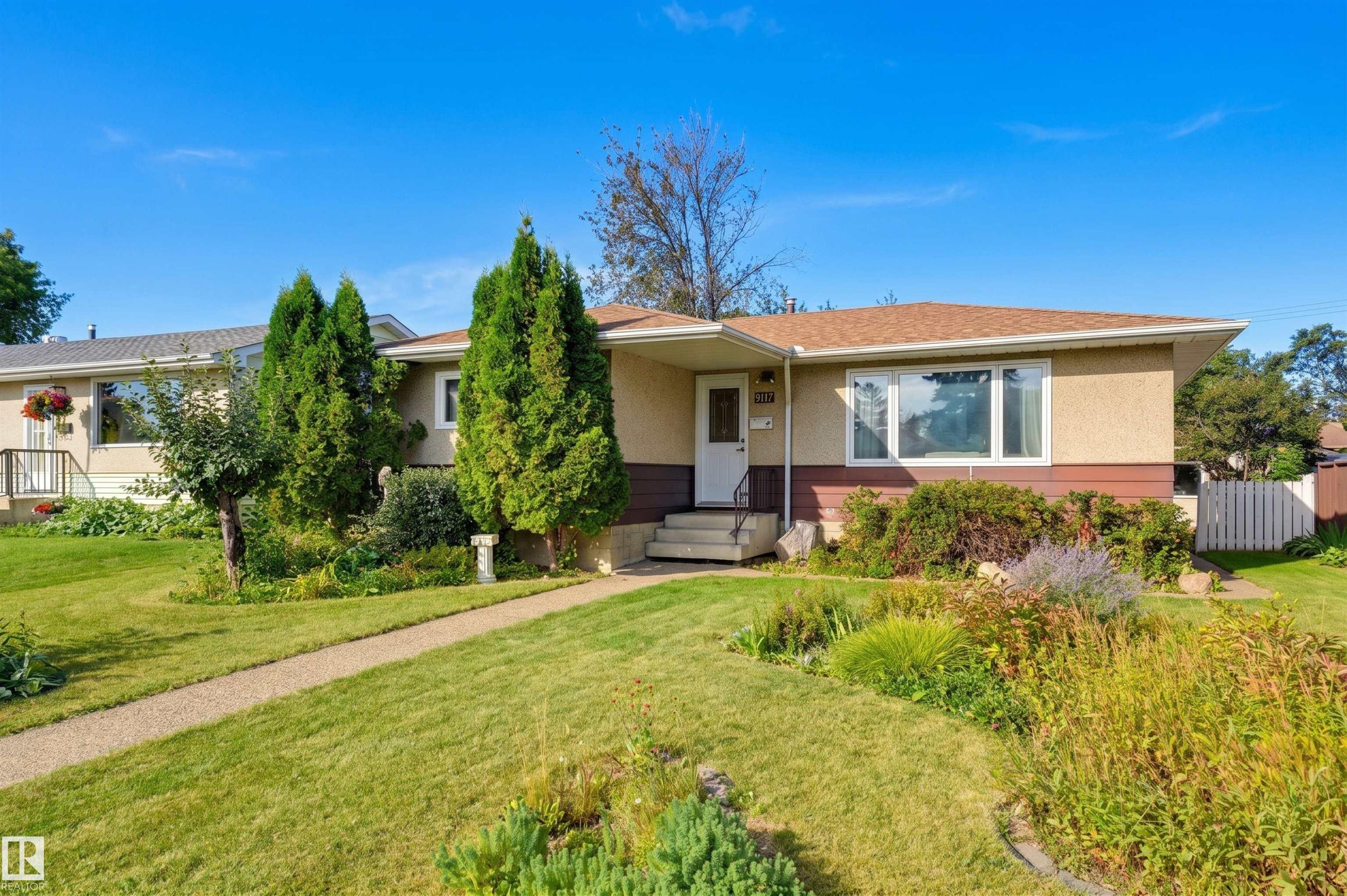 9122 167 Street NW, West Meadowlark Park, Edmonton