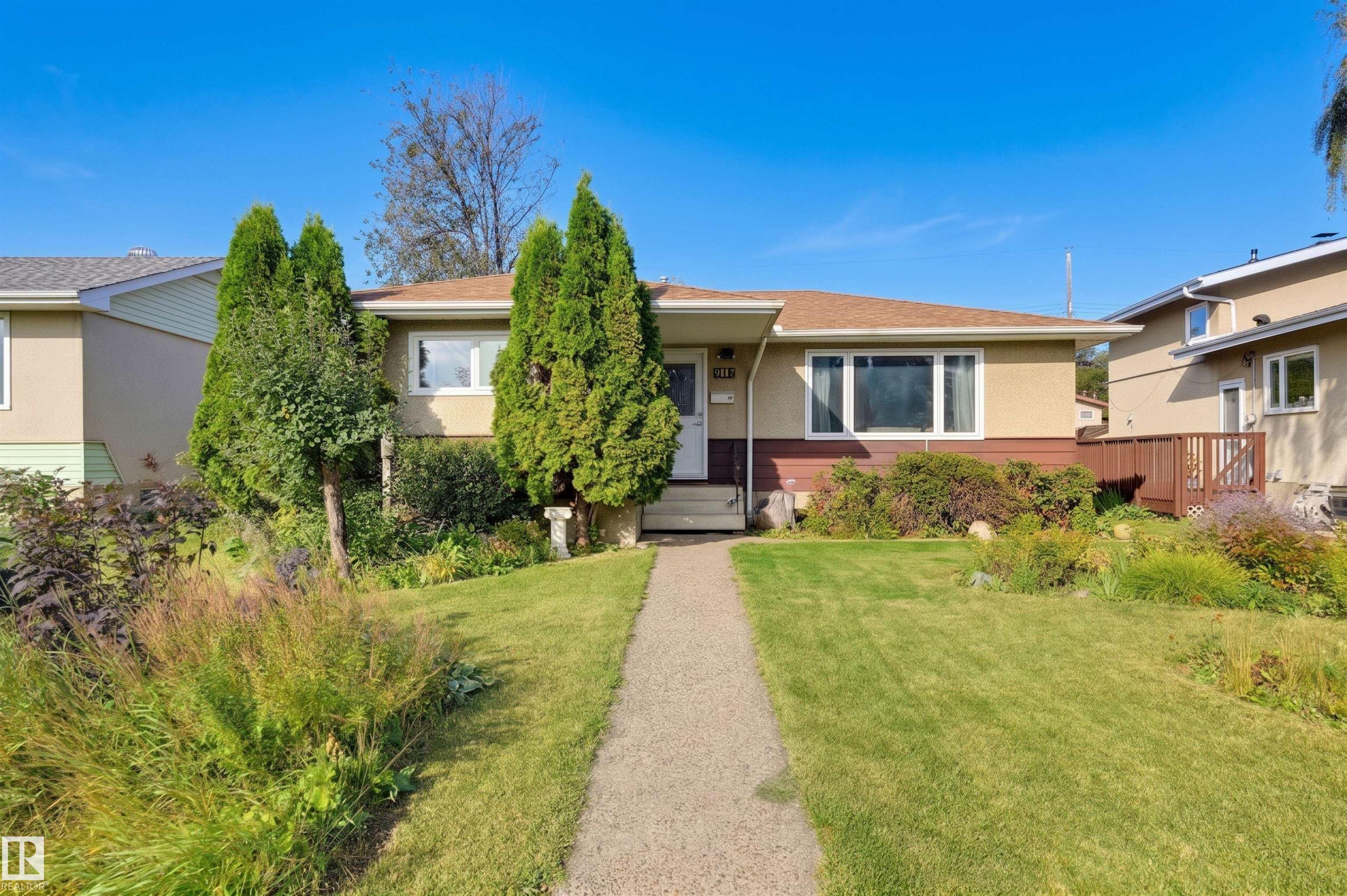 9122 167 Street NW, West Meadowlark Park, Edmonton
