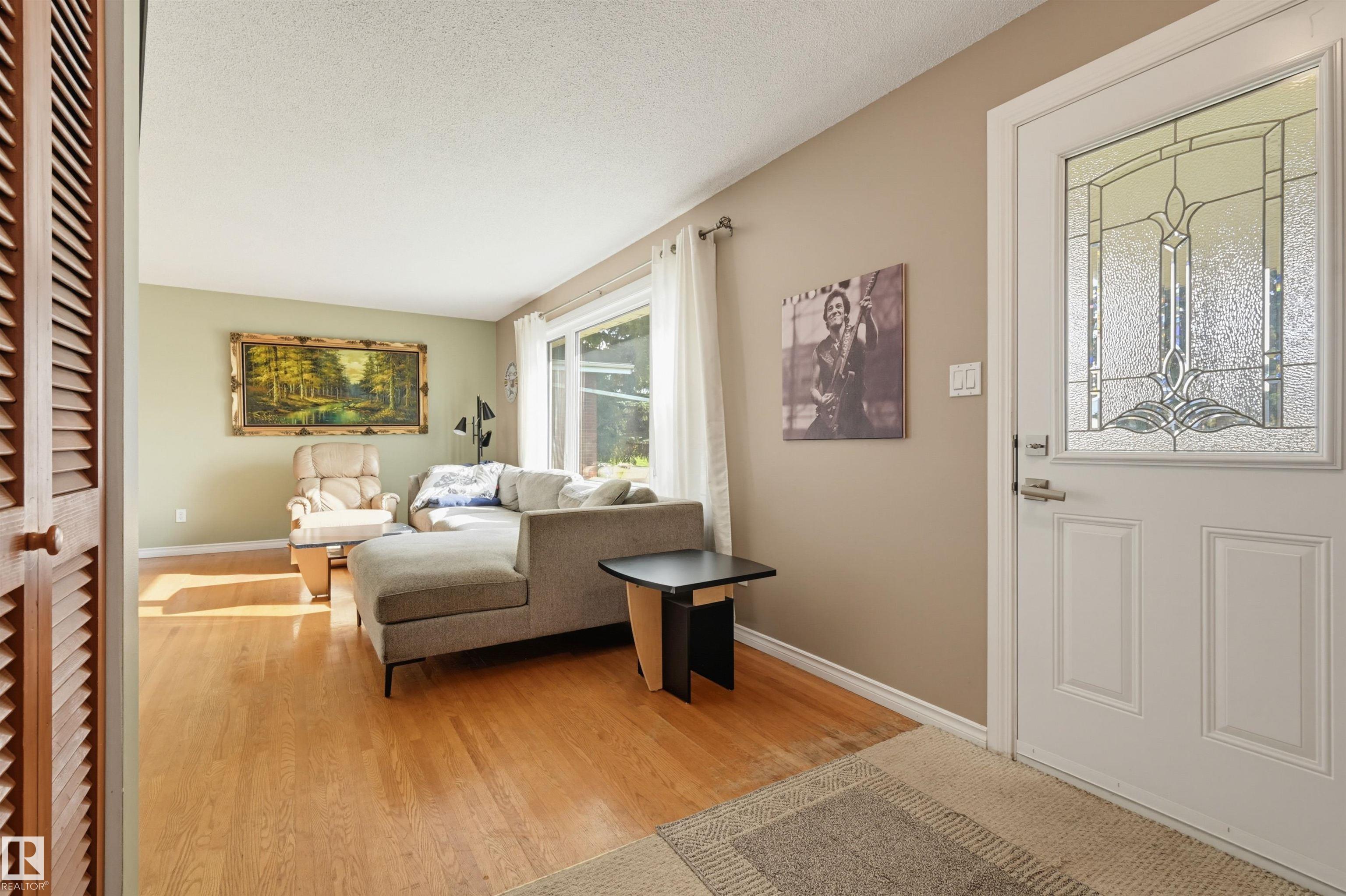 9122 167 Street NW, West Meadowlark Park, Edmonton