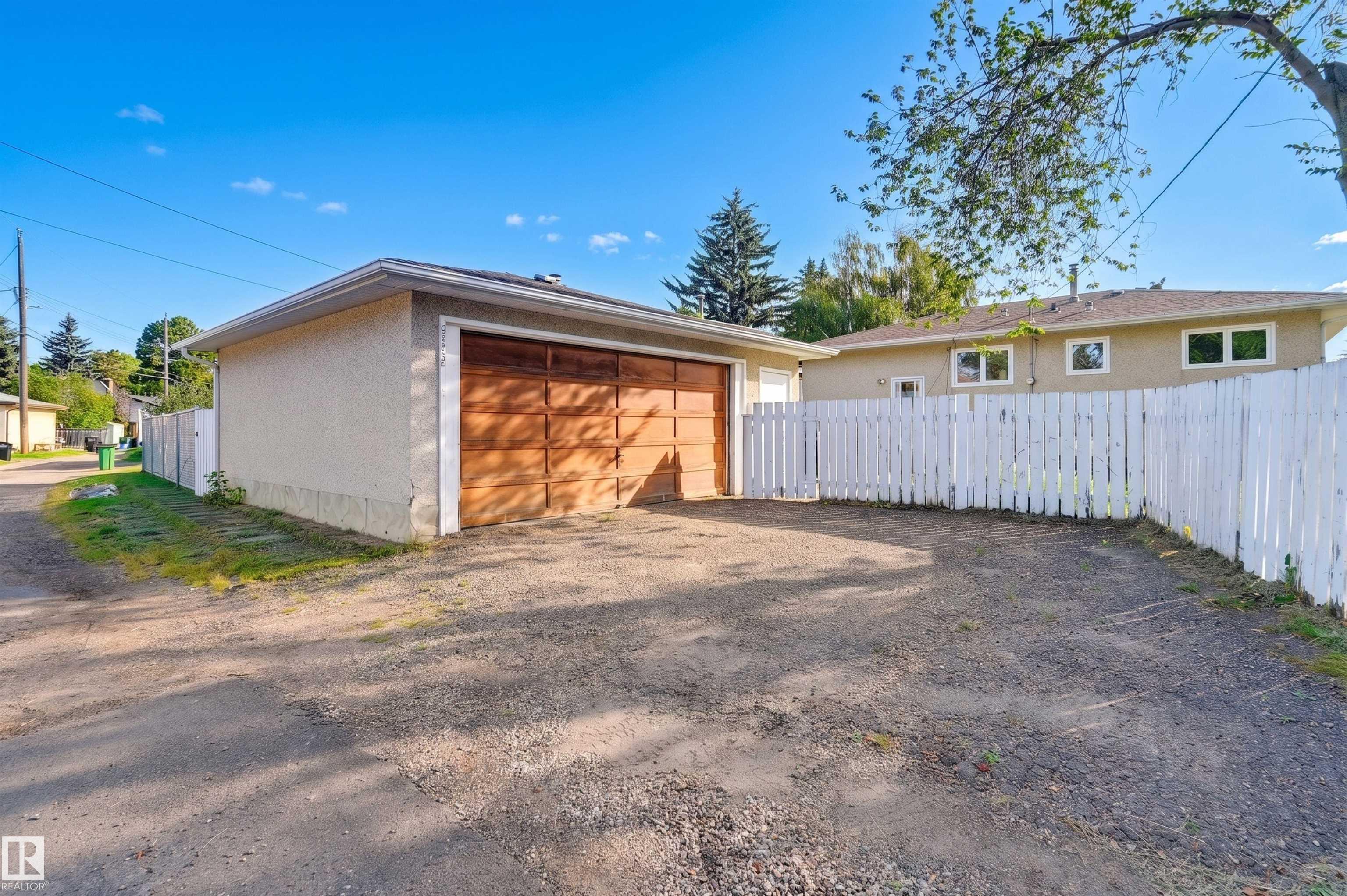 Photo 40 at 9122 167 Street NW, West Meadowlark Park, Edmonton