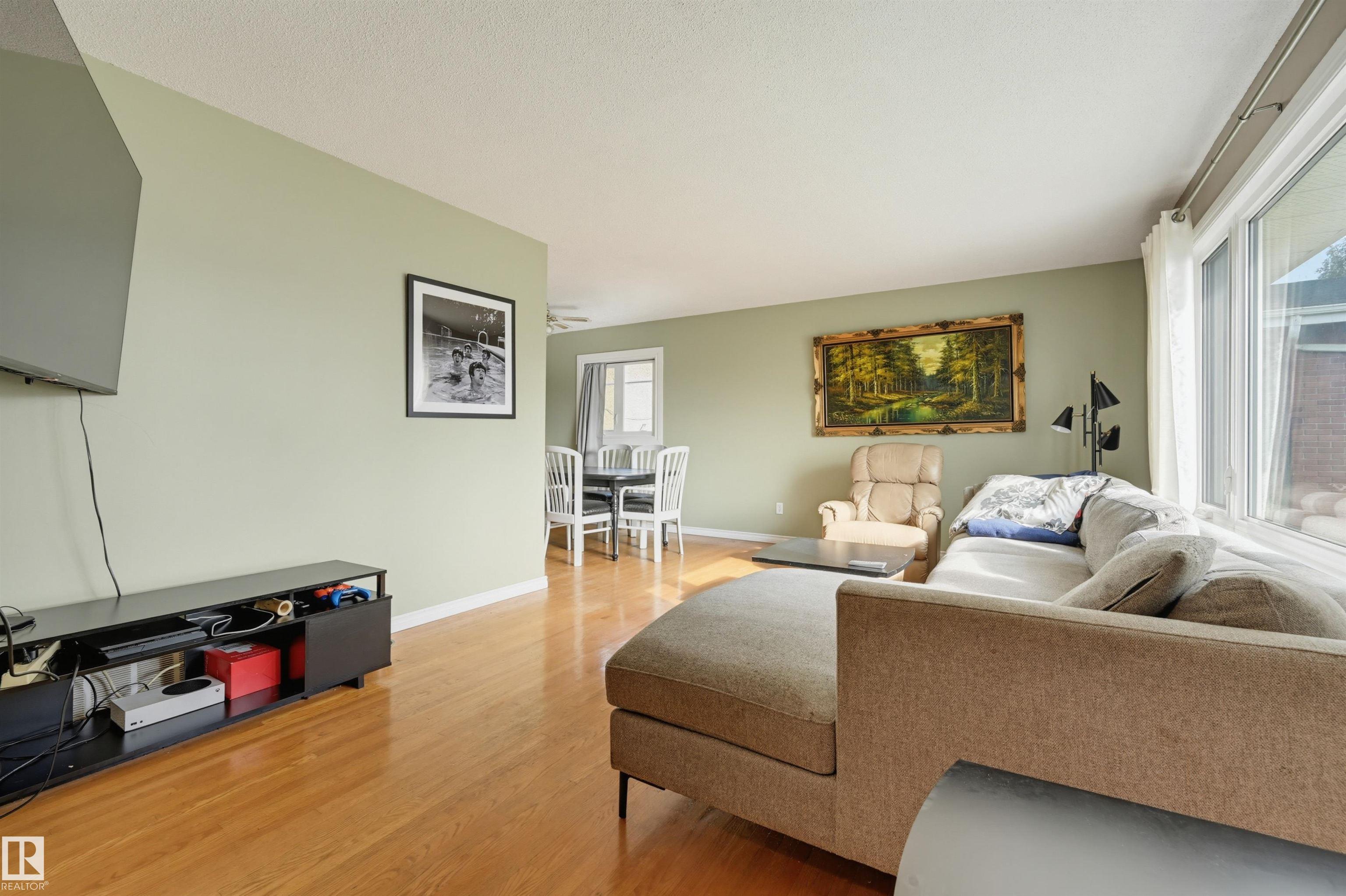 9122 167 Street NW, West Meadowlark Park, Edmonton