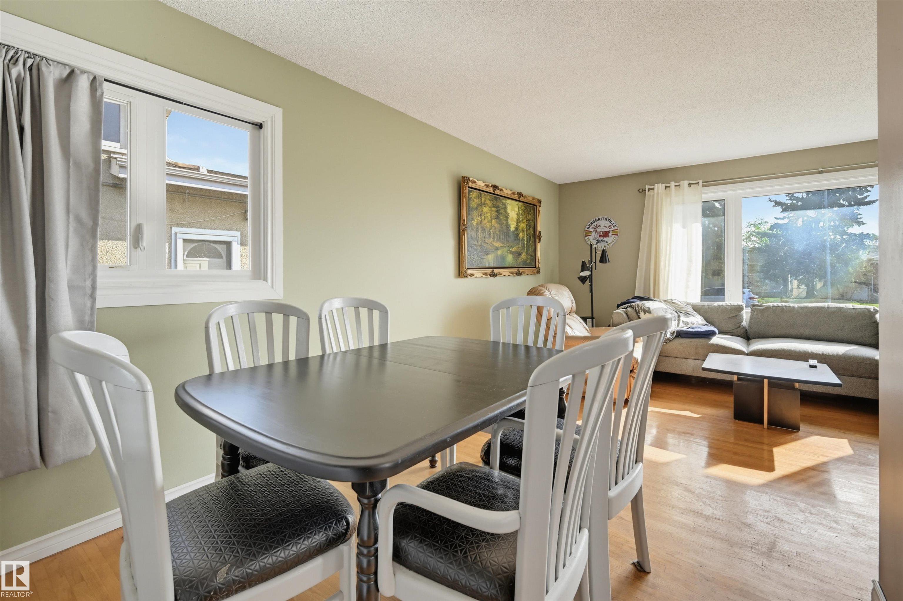 Photo 10 at 9122 167 Street NW, West Meadowlark Park, Edmonton