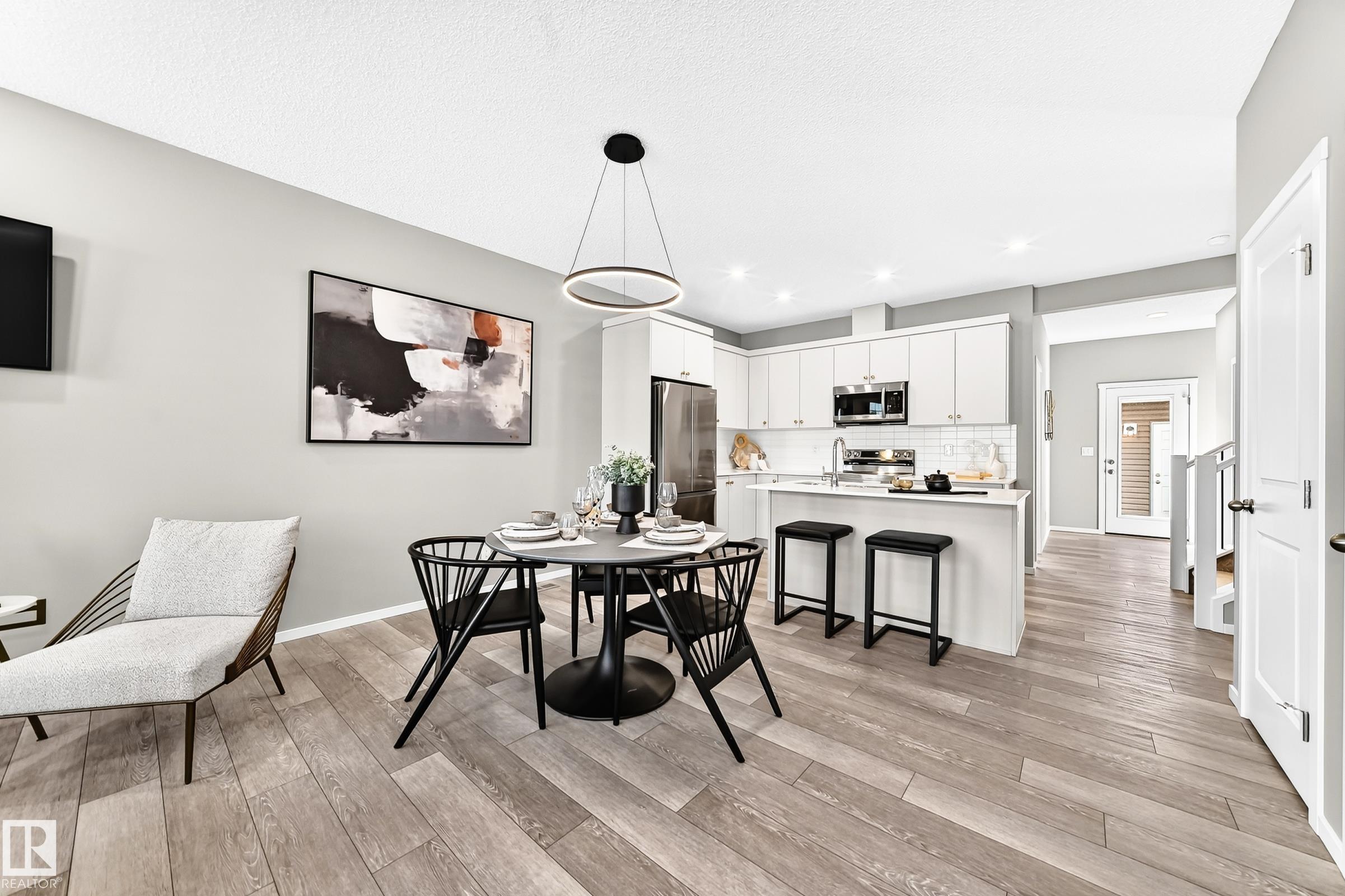 Listing photo thumbnail