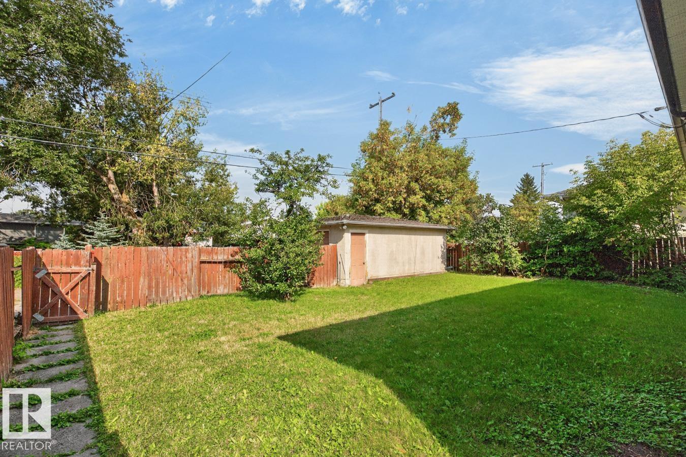 Listing photo thumbnail