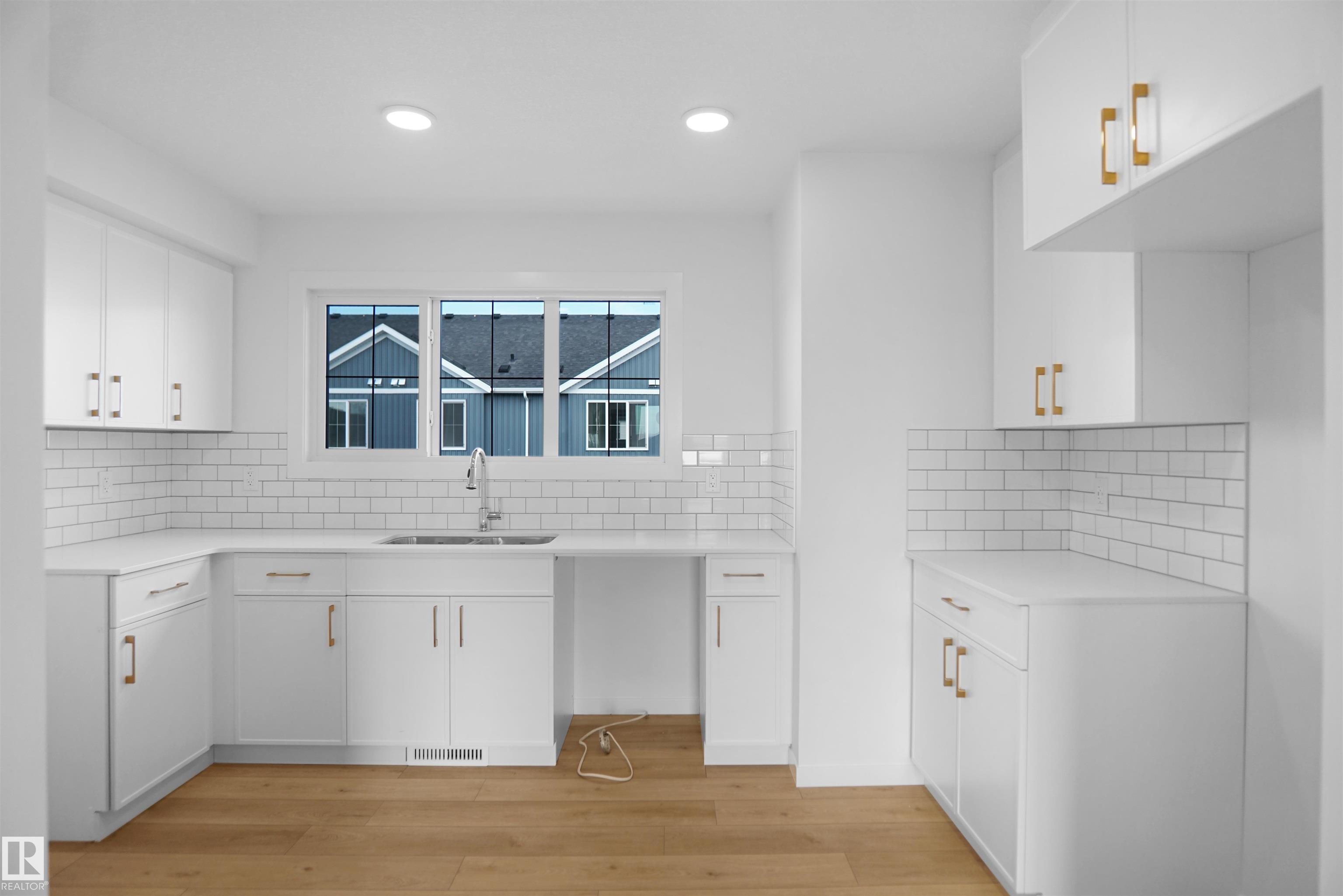 Photo 9 at 10 - 150 Cashman Crescent SW, Cashman, Edmonton