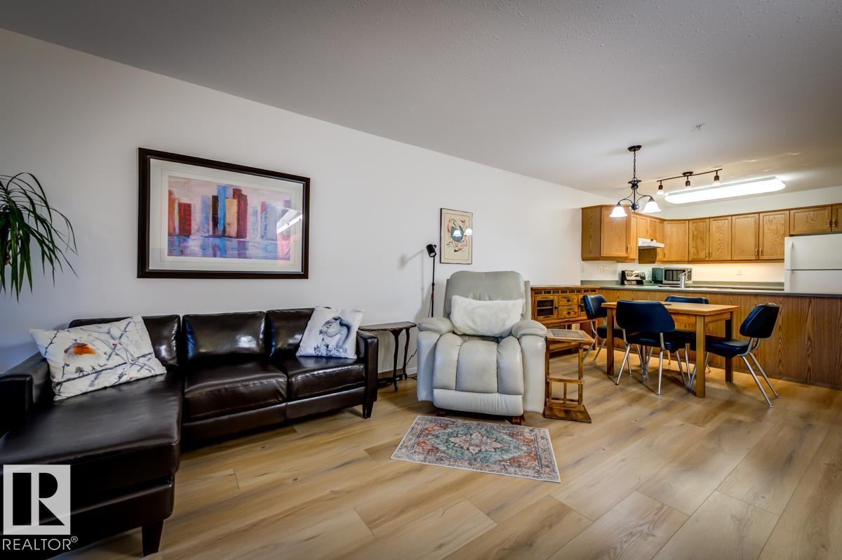 Photo 9 at 212 - 8912 156 Street NW, Meadowlark Park, Edmonton