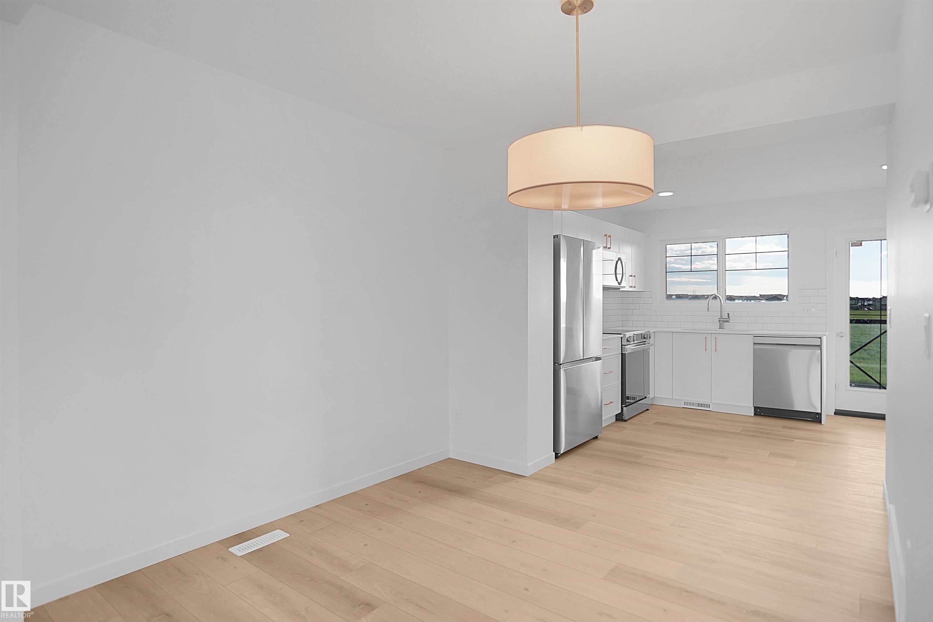 Photo 9 at 533 Aster Drive NW, Aster, Edmonton