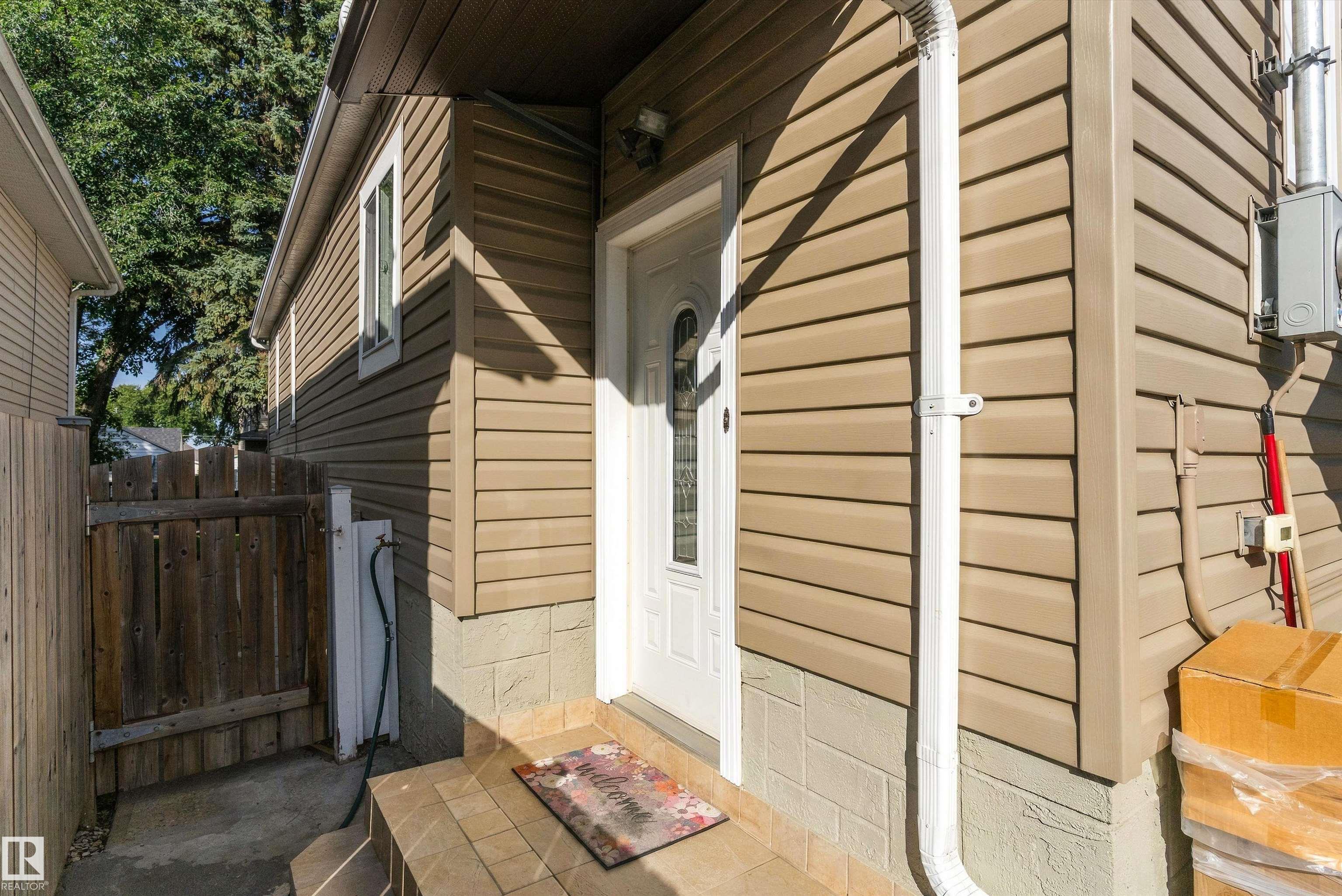 Listing photo thumbnail