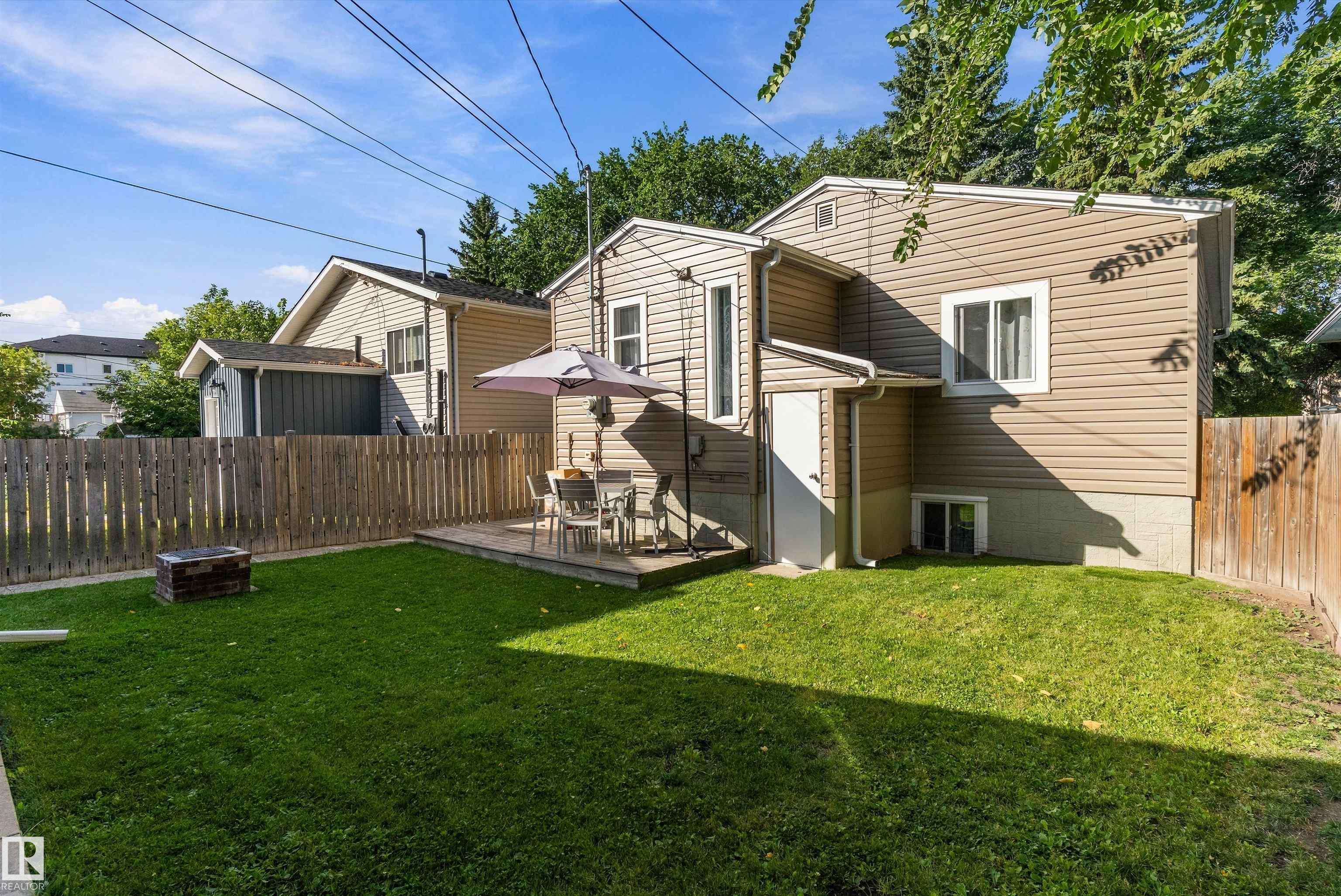 Listing photo thumbnail