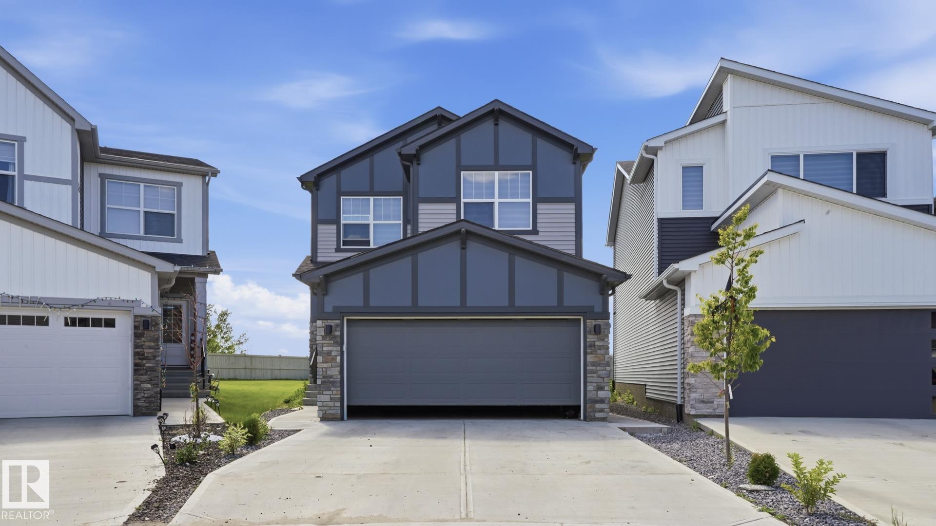 3004 9 Street NW, Maple Crest, Edmonton 2