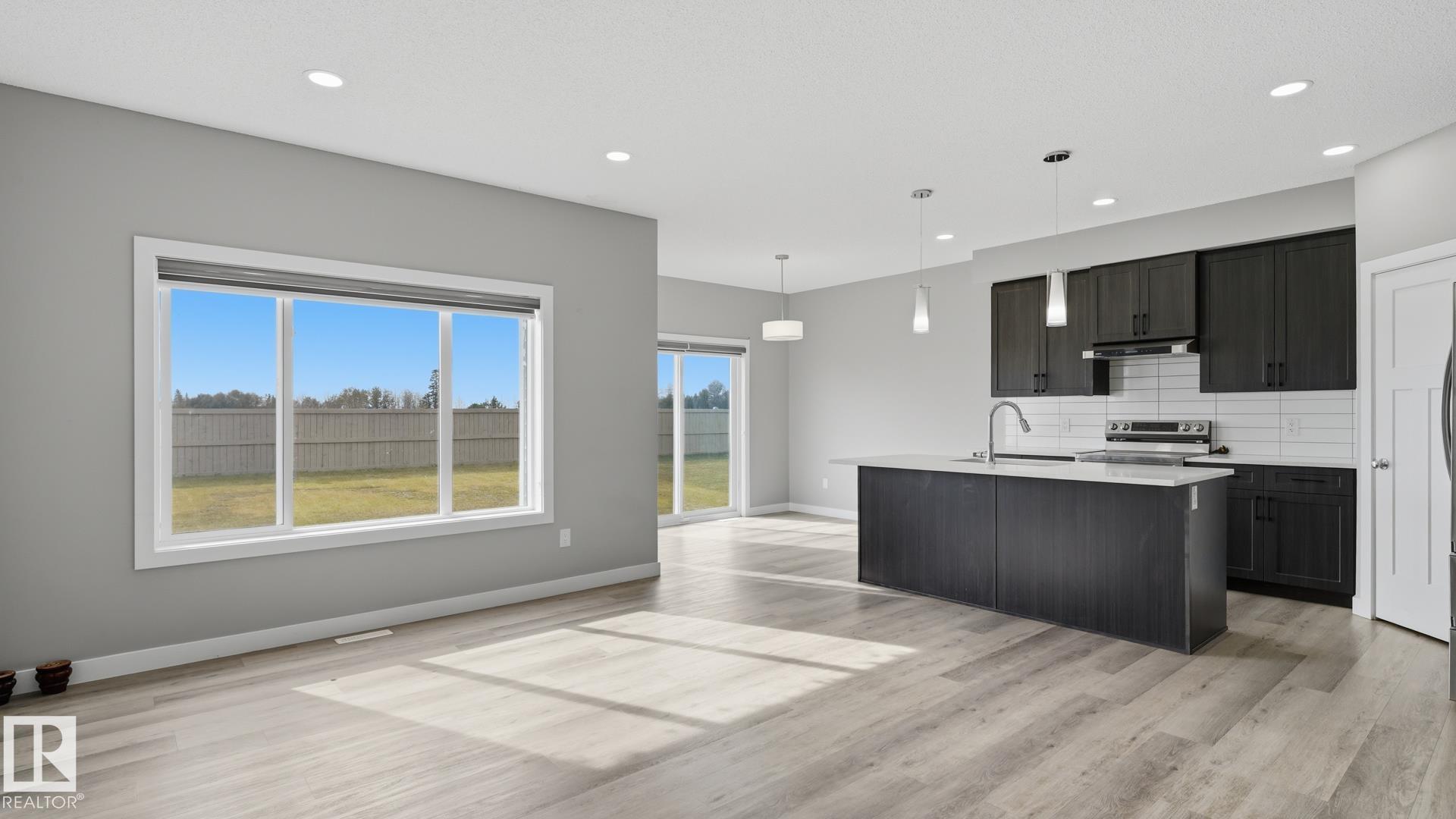 Photo 14 at 3004 9 Street NW, Maple Crest, Edmonton