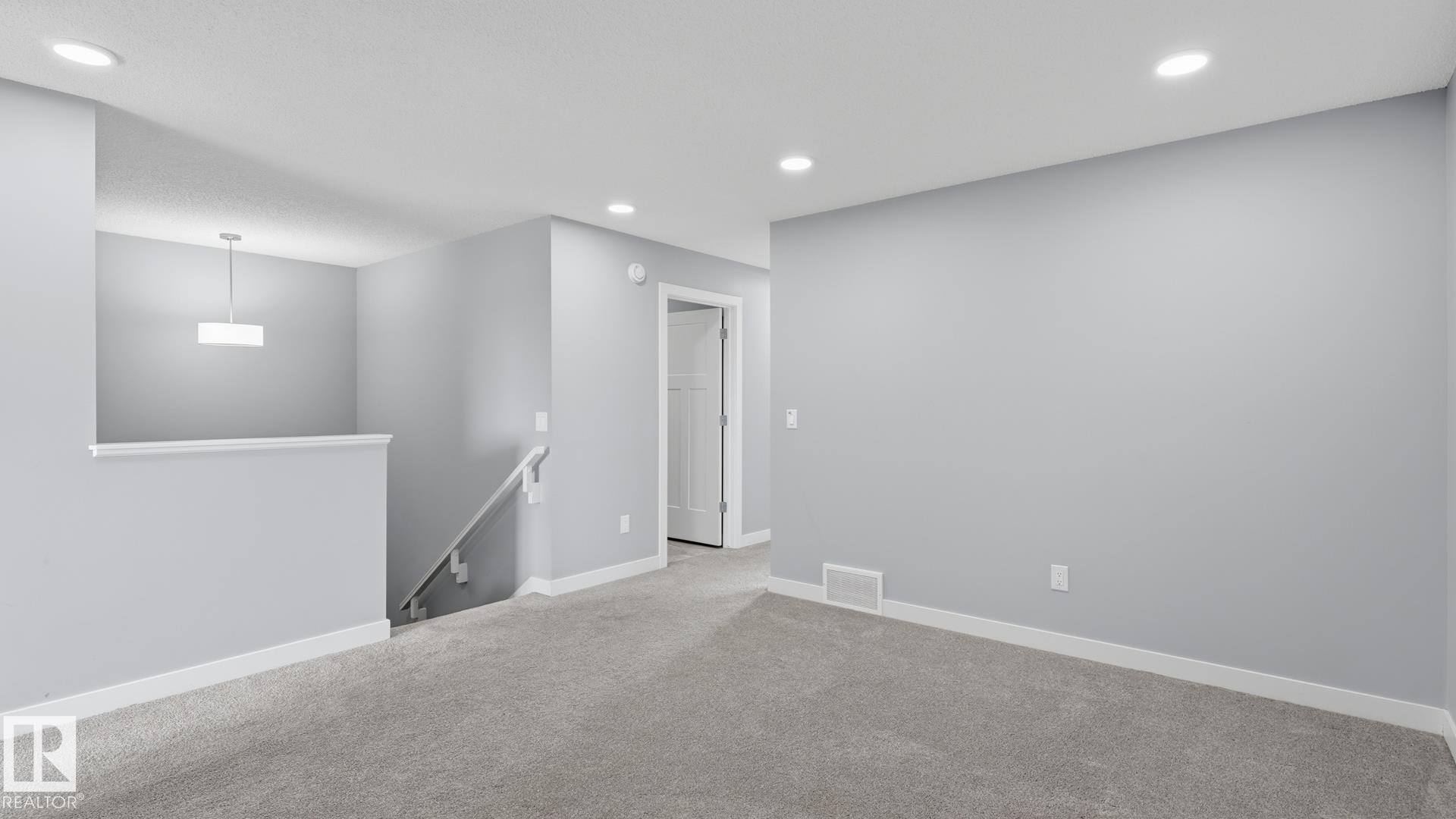 Photo 17 at 3004 9 Street NW, Maple Crest, Edmonton