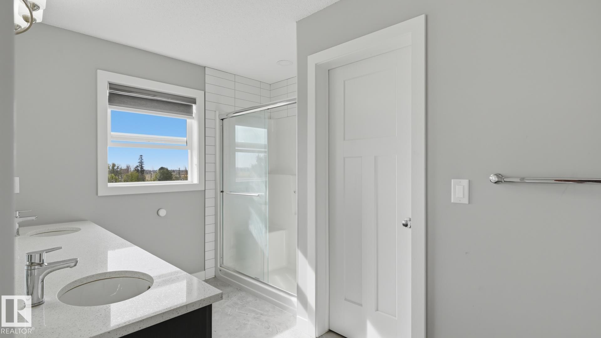 Photo 21 at 3004 9 Street NW, Maple Crest, Edmonton