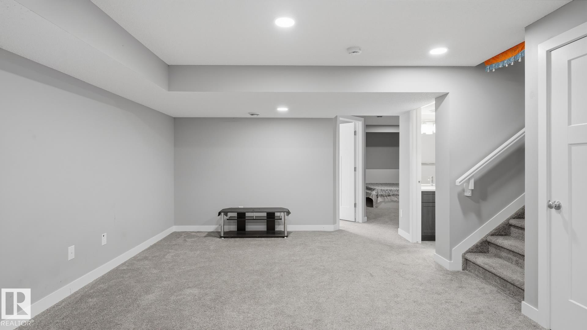 Photo 35 at 3004 9 Street NW, Maple Crest, Edmonton