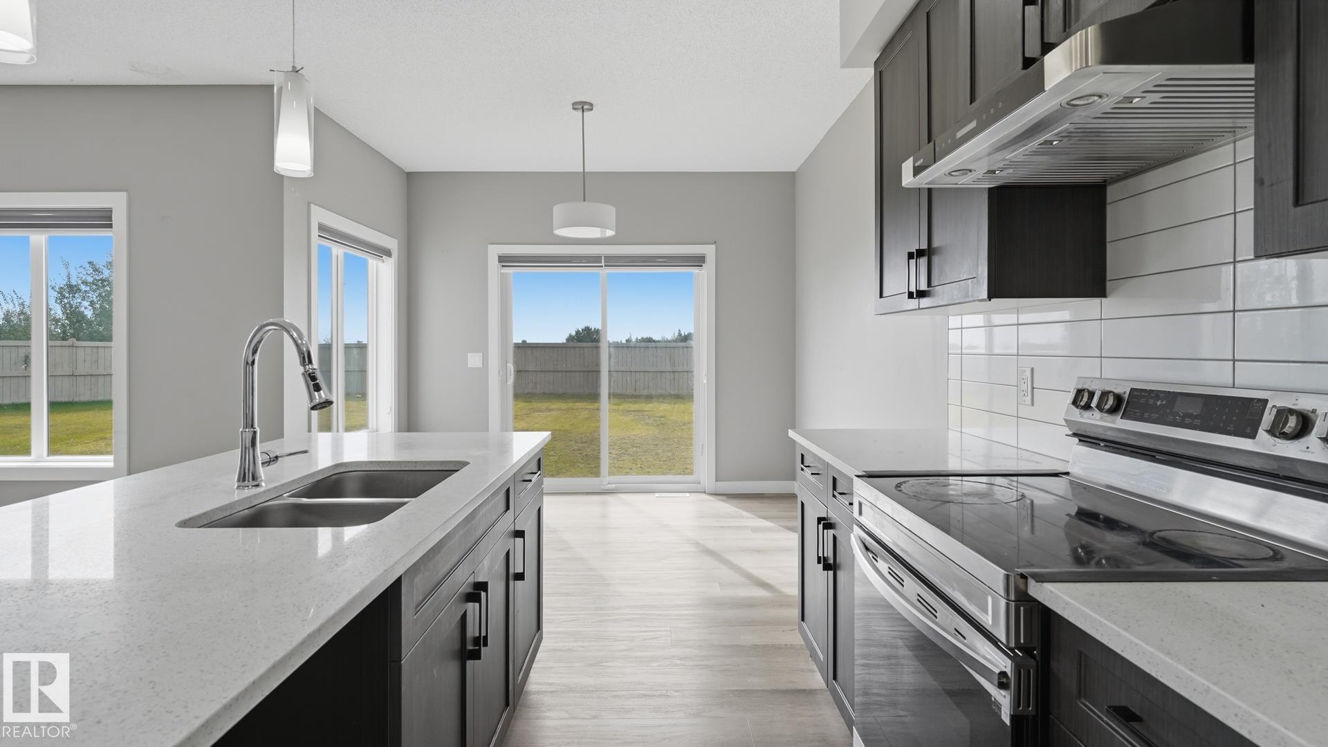 Photo 7 at 3004 9 Street NW, Maple Crest, Edmonton