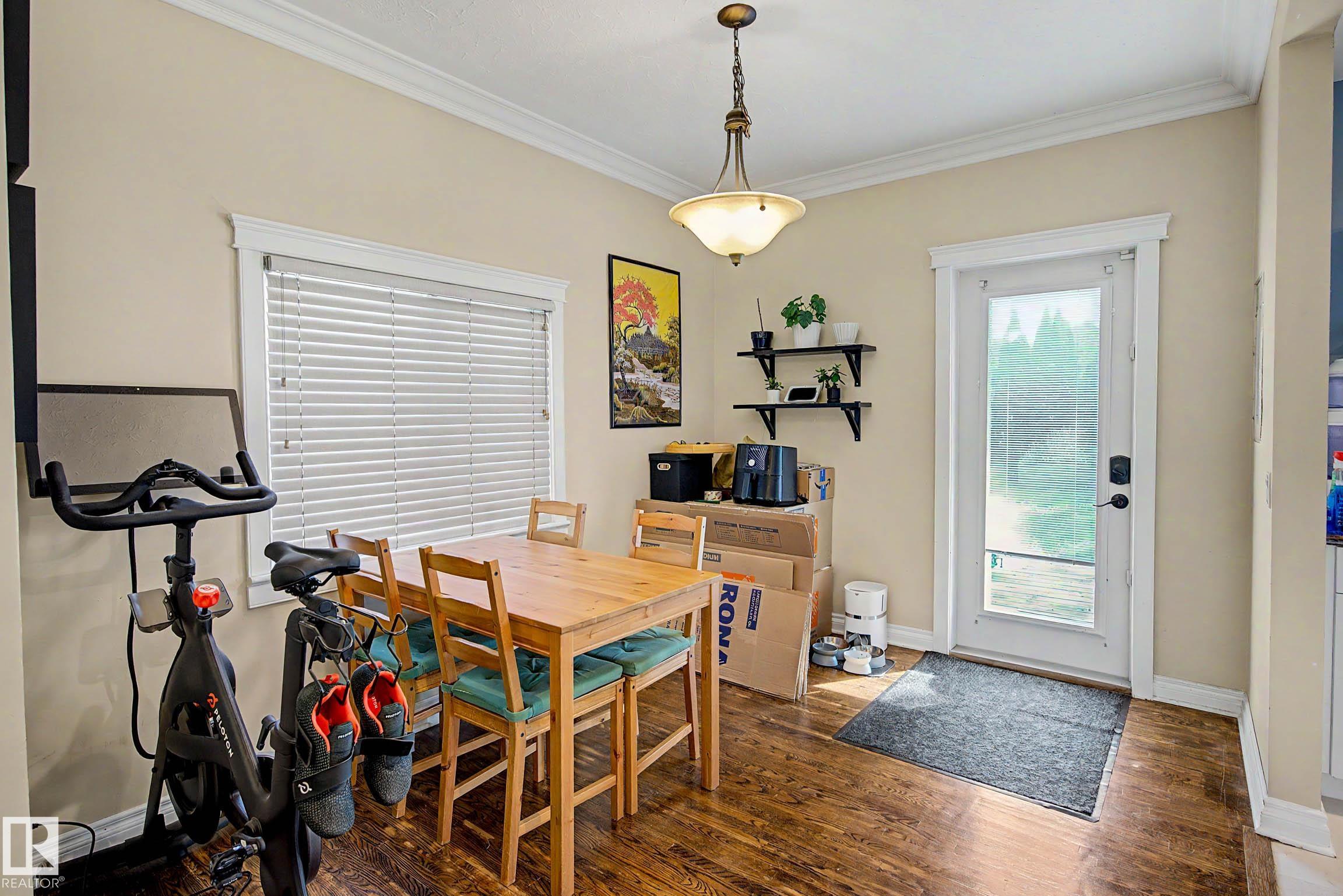 Listing photo thumbnail