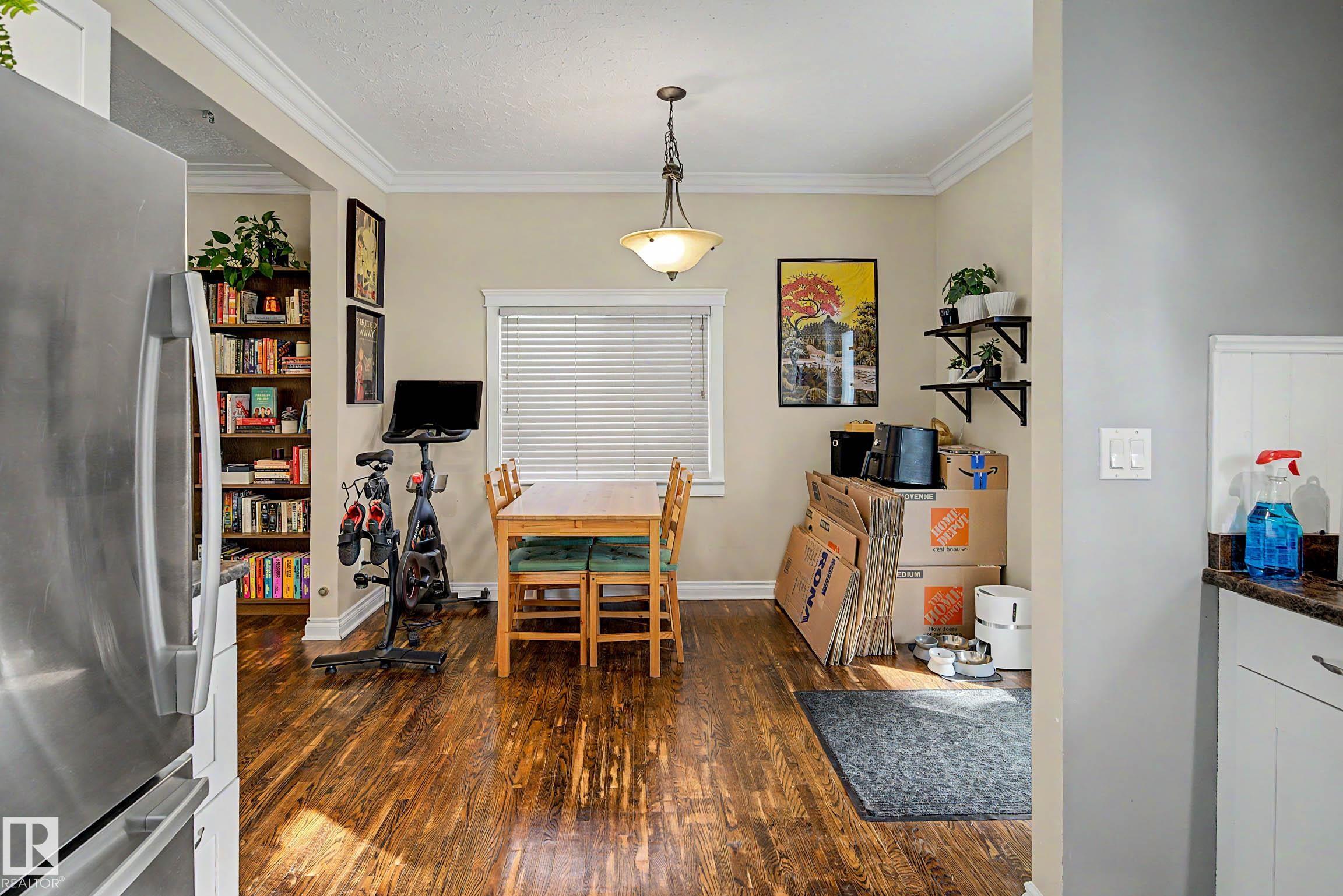 Listing photo thumbnail