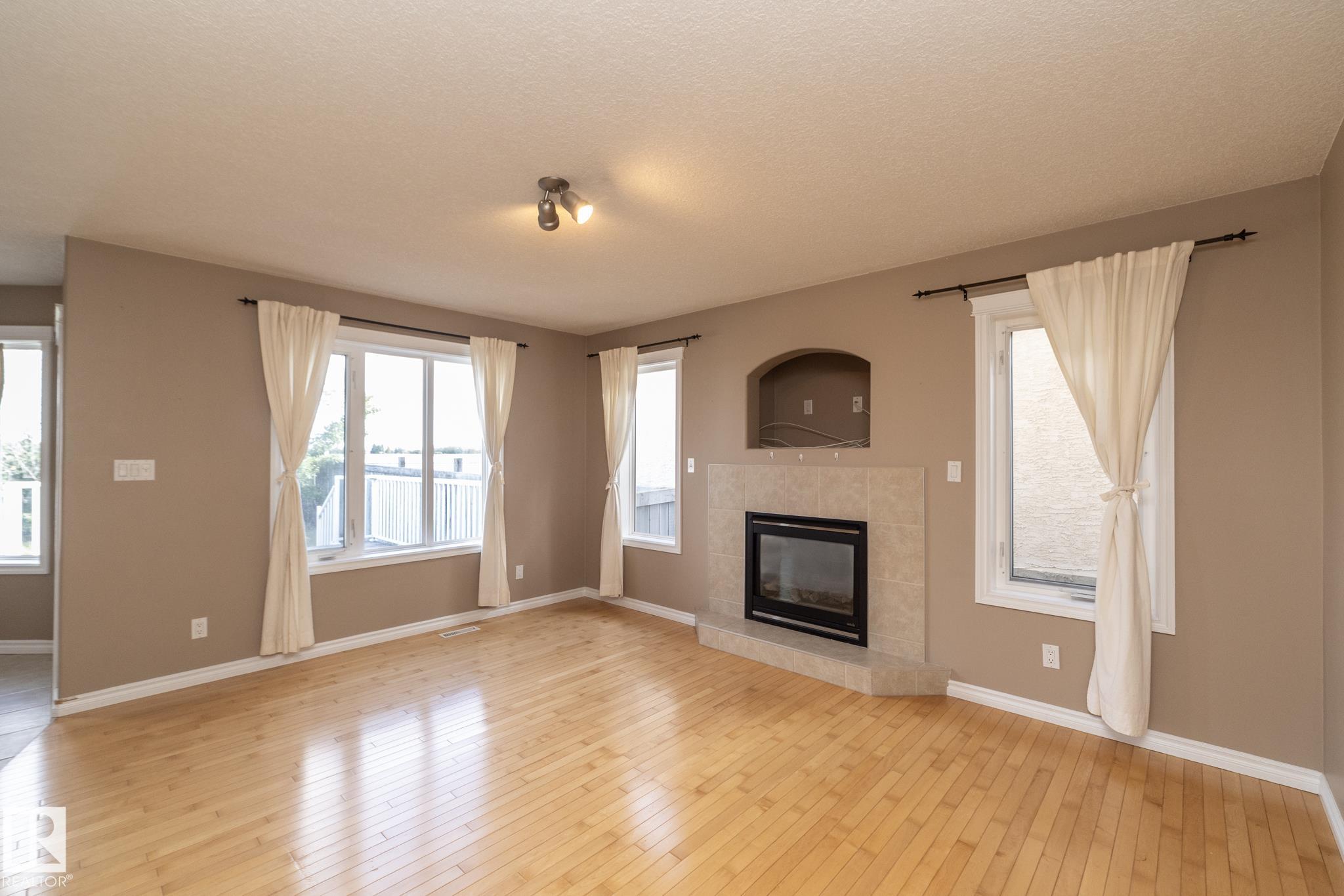 Photo 17 at 10620 183 Avenue NW, Chambery, Edmonton