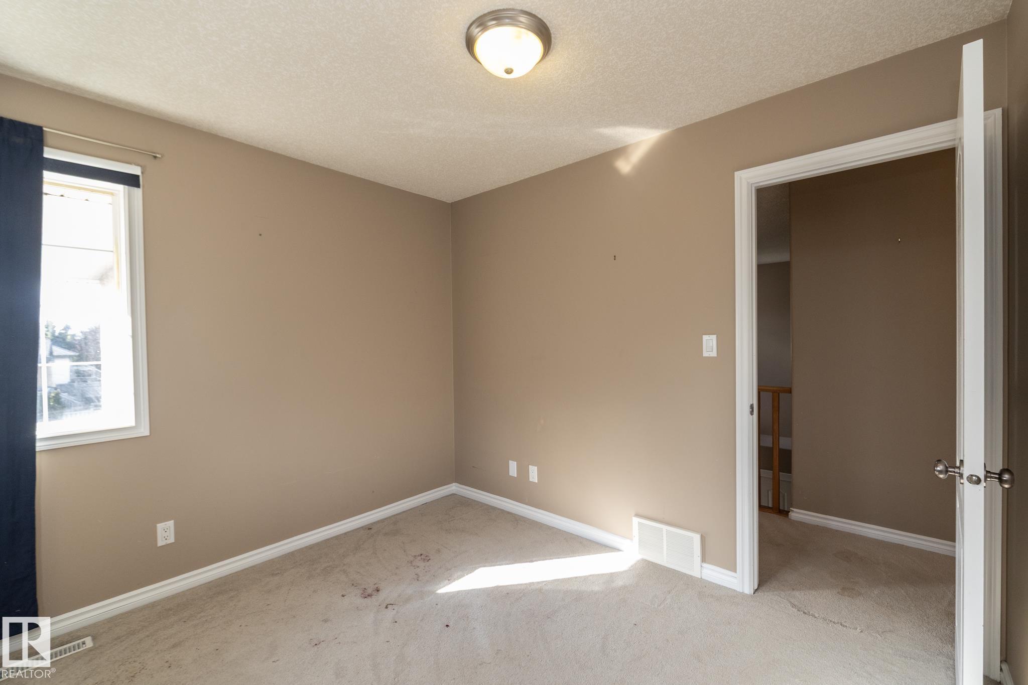 Photo 39 at 10620 183 Avenue NW, Chambery, Edmonton