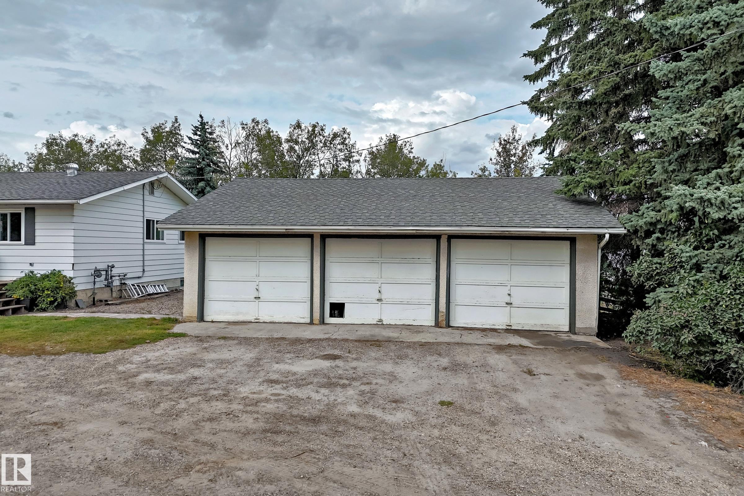 23230 Twp Road 520, Colchester Lane, Rural Strathcona County