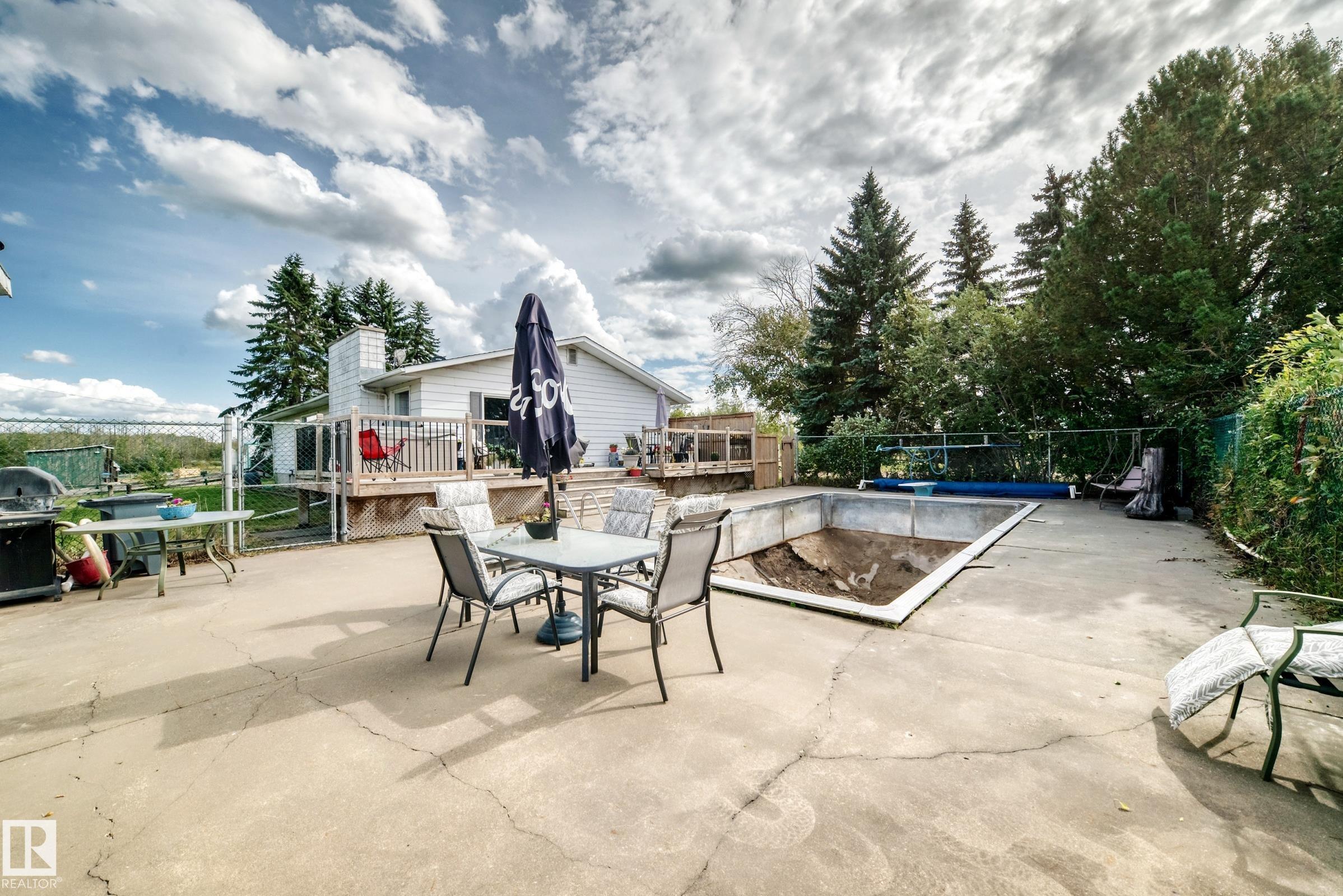 Photo 35 at 23230 Twp Road 520, Colchester Lane, Rural Strathcona County
