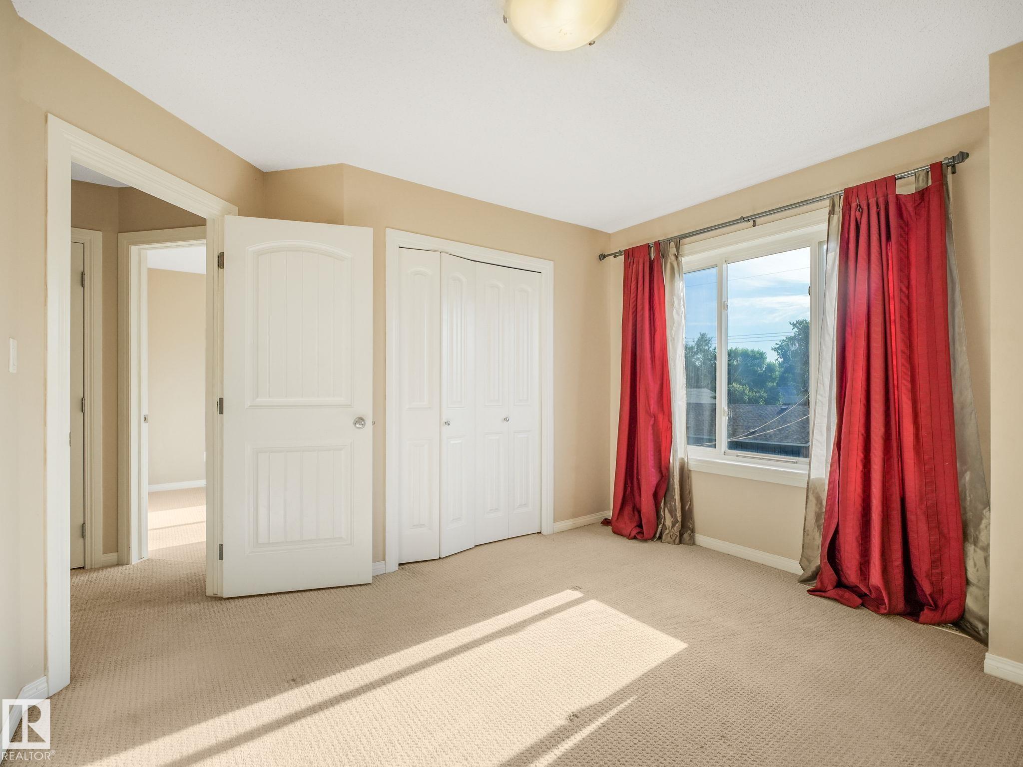 Photo 11 at 4 - 11813 43 Street NW, Beacon Heights, Edmonton
