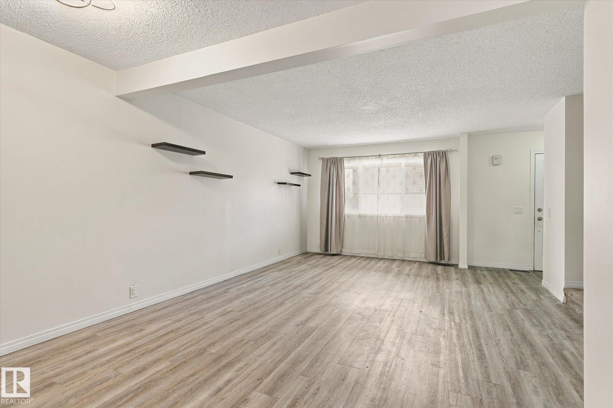 3 - 18010 98 Avenue NW, La Perle, Edmonton