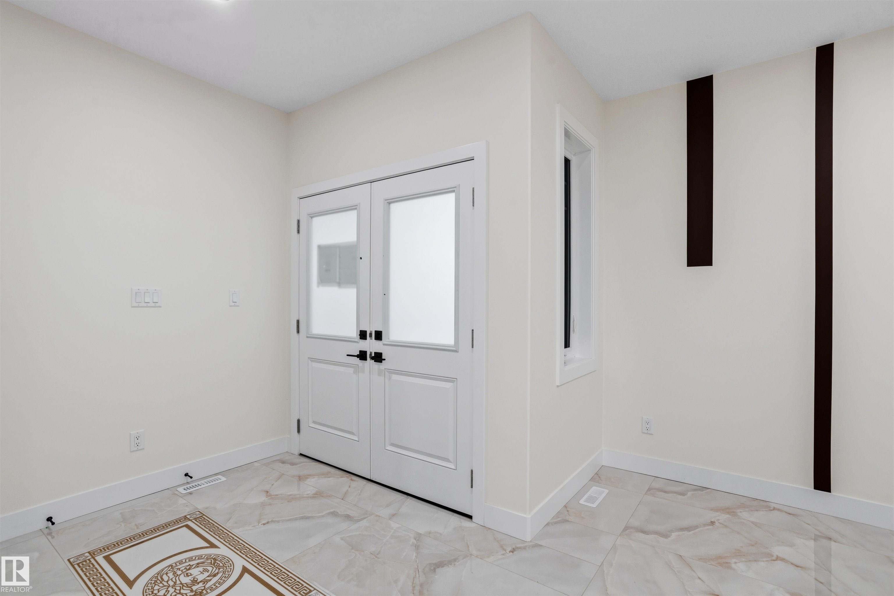216 21 Street SW, Alces, Edmonton