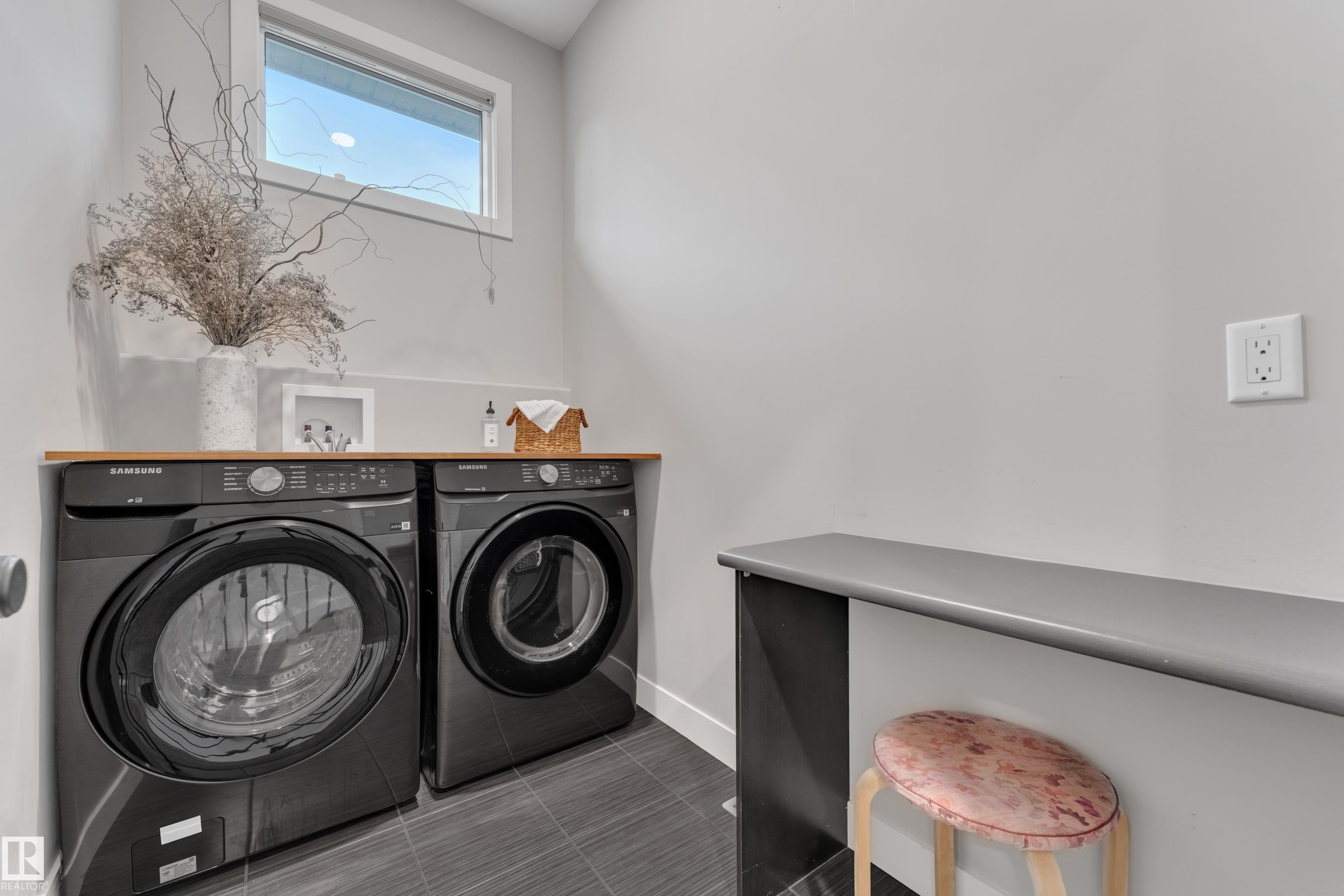 Photo 37 at 3722 Kidd Crescent SW, Keswick, Edmonton