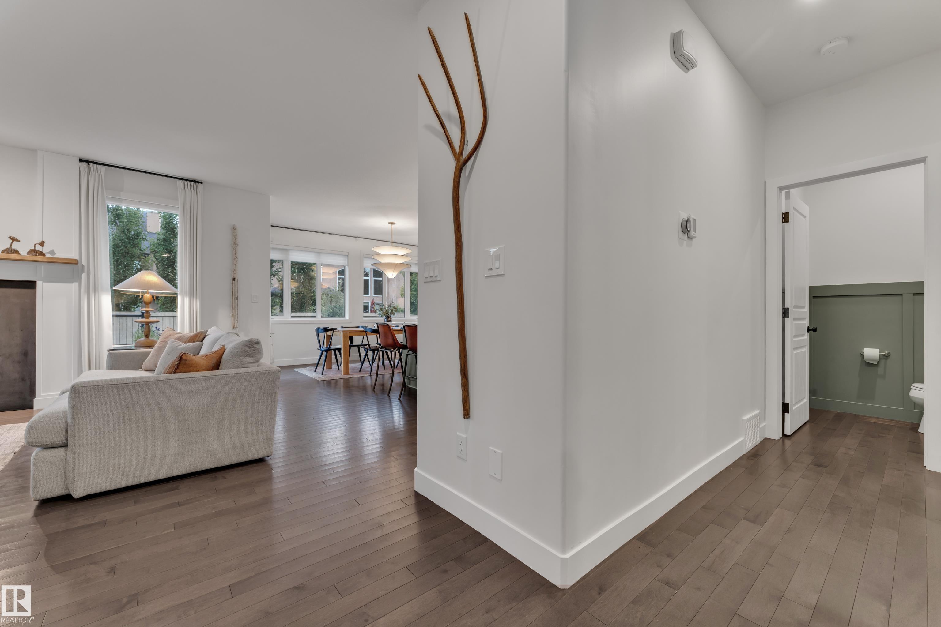Photo 9 at 3722 Kidd Crescent SW, Keswick, Edmonton